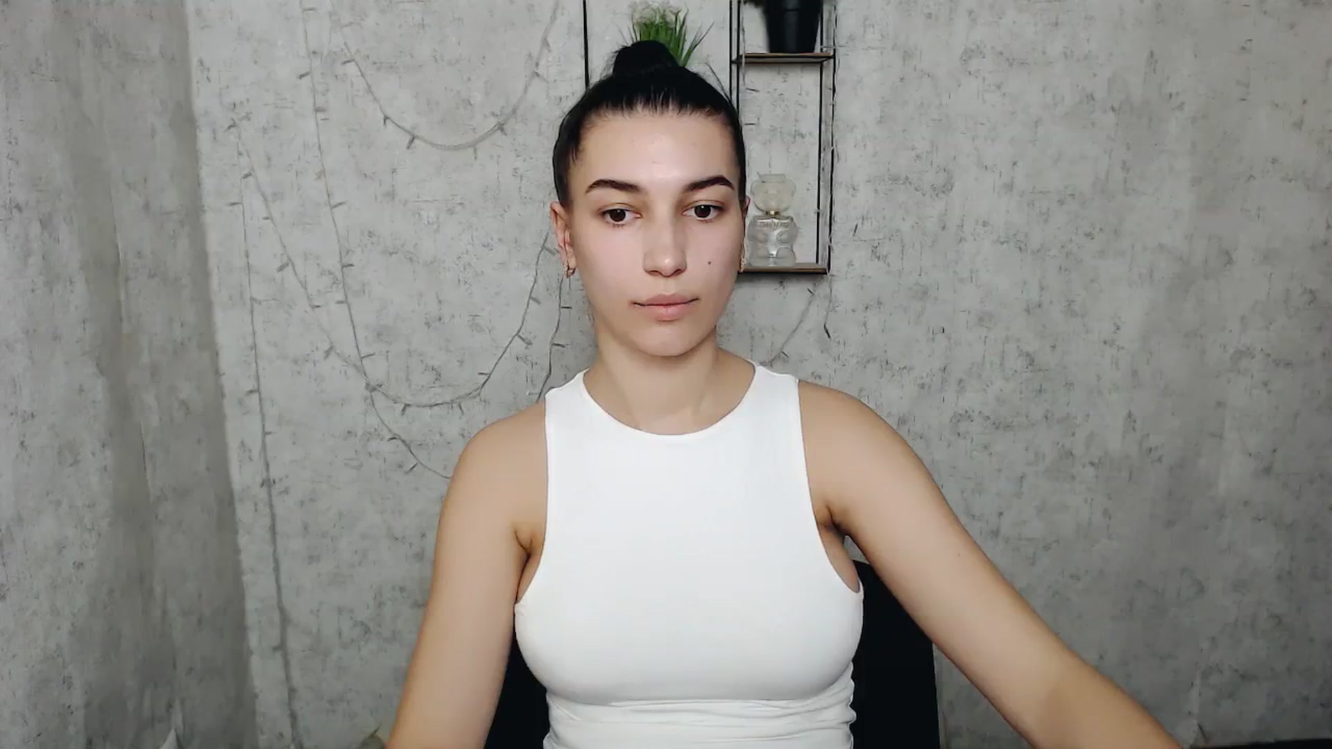 Gallery image thumbnail from PolaKim_'s myfreecams stream on, 04/01/2025, 10:59 image 18 of 20