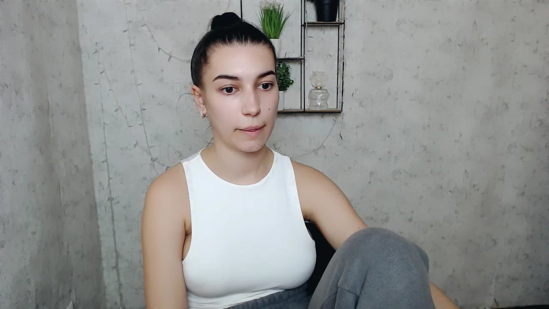 Gallery image thumbnail from PolaKim_'s myfreecams stream on, 04/01/2025, 13:05 image 2 of 20