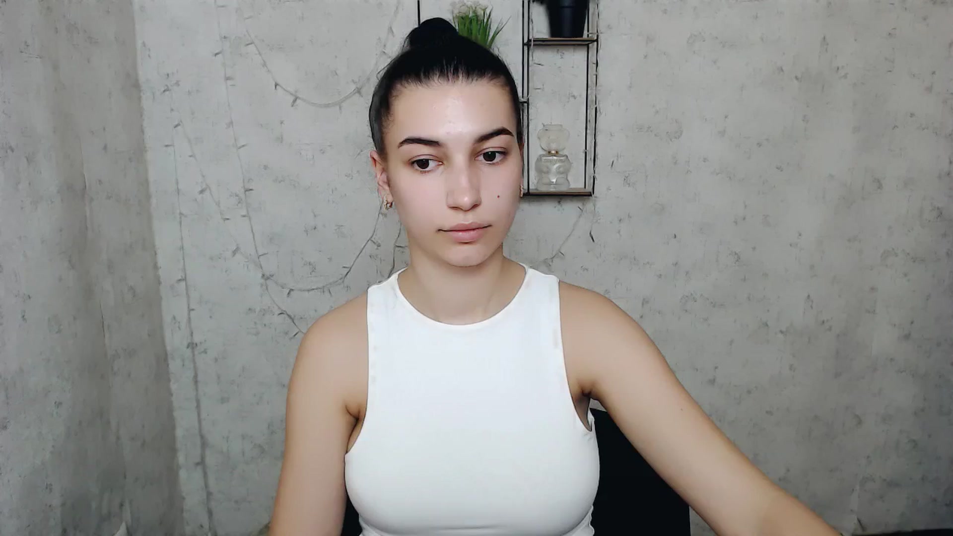 Gallery image thumbnail from PolaKim_'s myfreecams stream on, 04/01/2025, 13:05 image 16 of 20