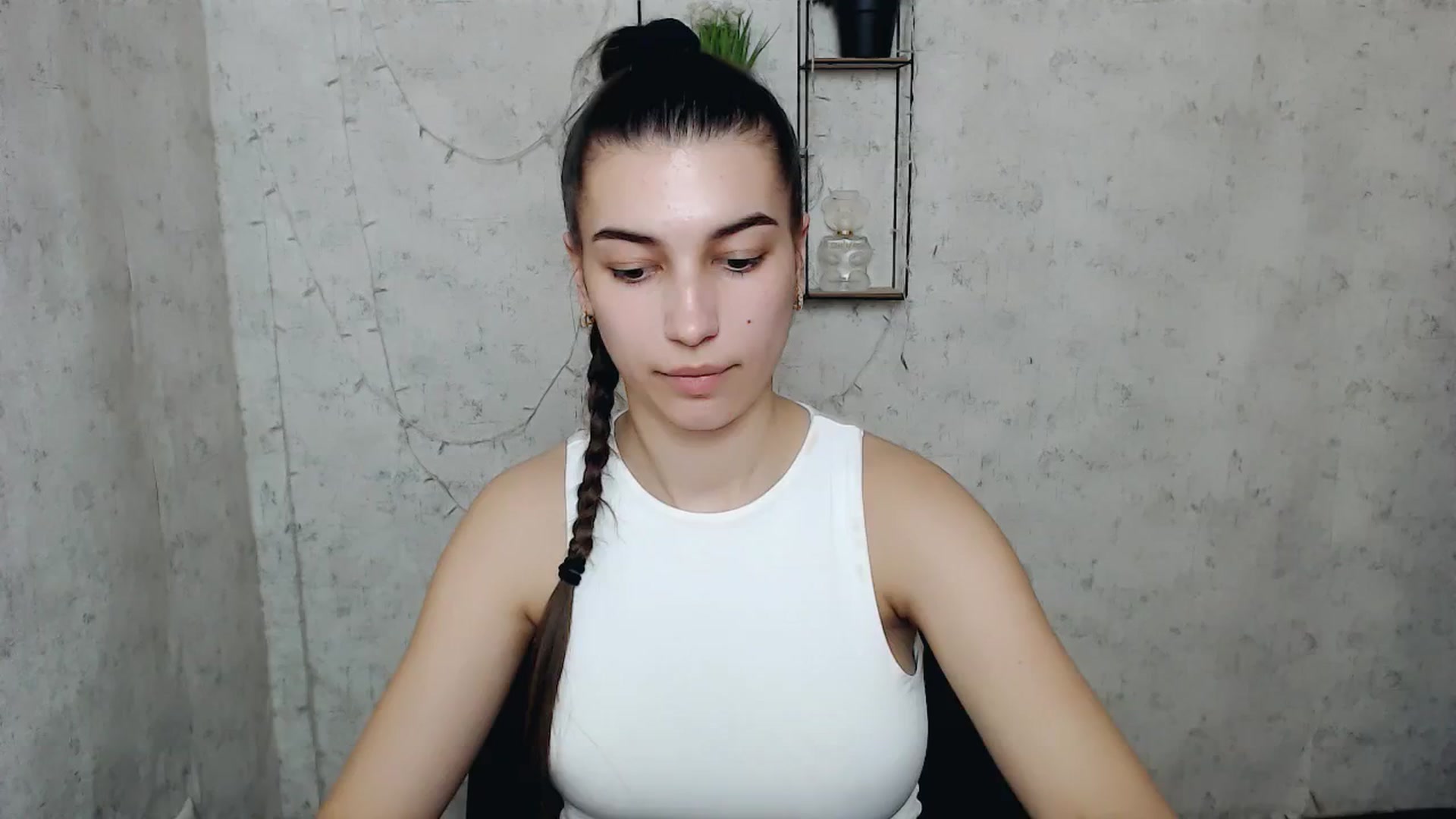 Gallery image thumbnail from PolaKim_'s myfreecams stream on, 04/01/2025, 13:05 image 14 of 20