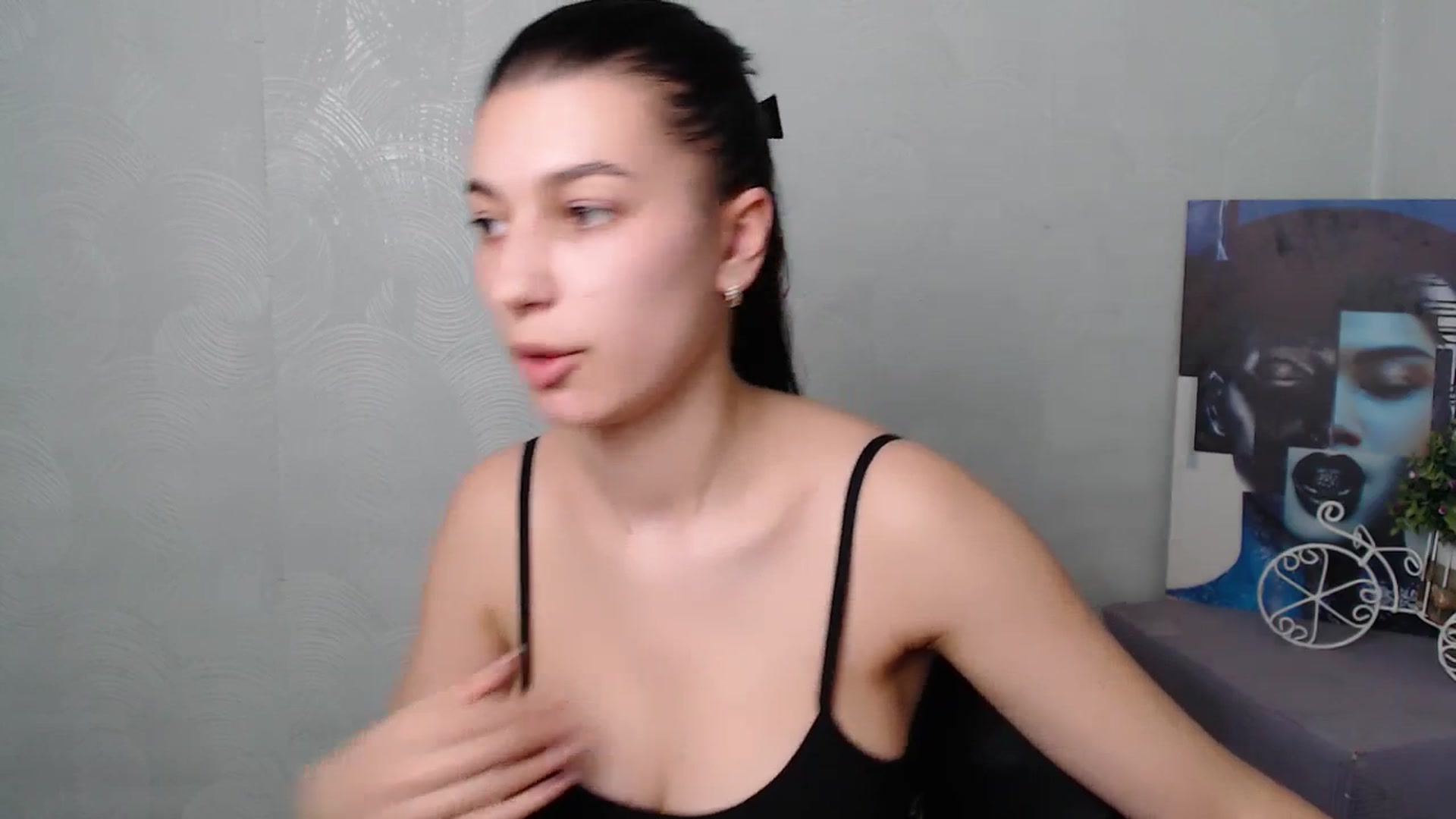 Gallery image thumbnail from PolaKim_'s myfreecams stream on, 04/03/2025, 10:47 image 19 of 20