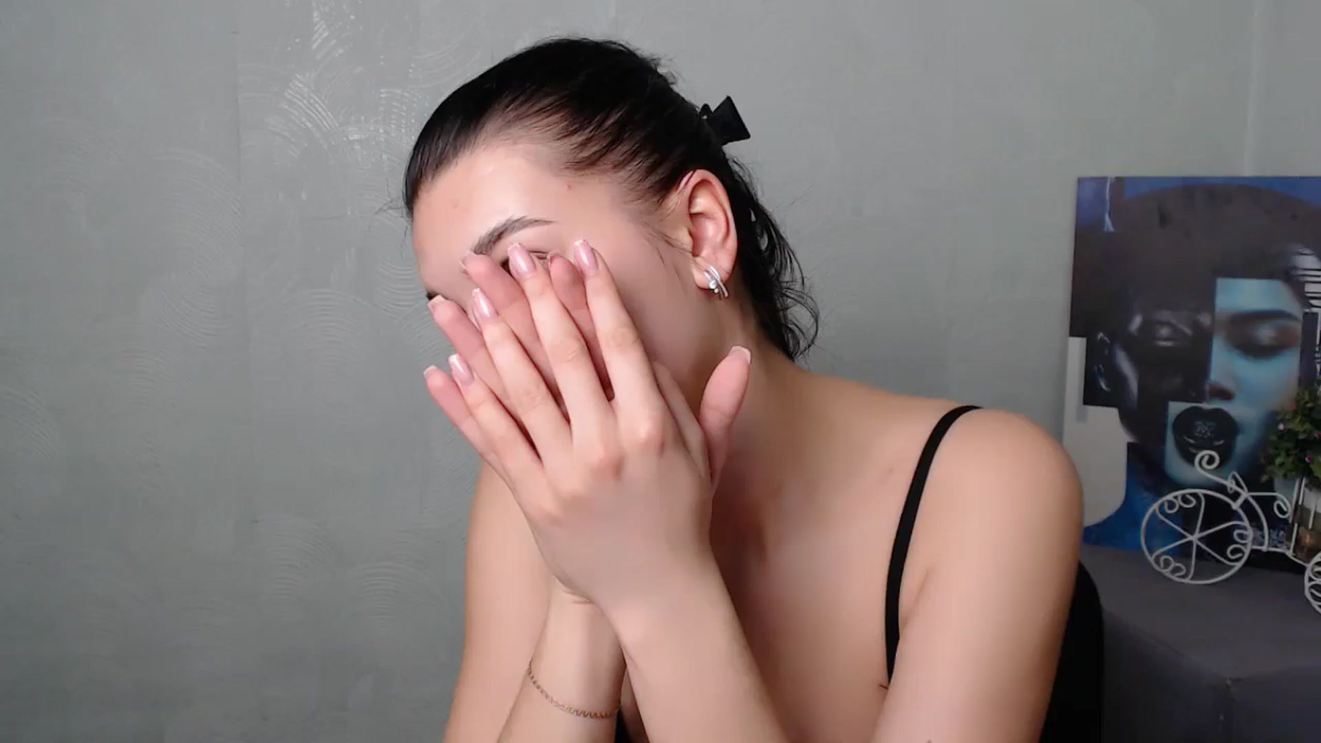 Gallery image thumbnail from PolaKim_'s myfreecams stream on, 04/03/2025, 11:53 image 17 of 20