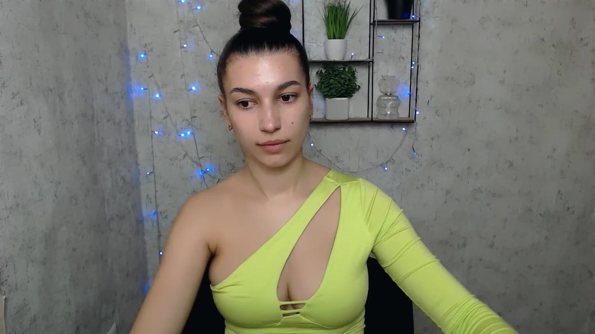 Gallery image thumbnail from PolaKim_'s myfreecams stream on, 04/07/2025, 09:21 image 8 of 20