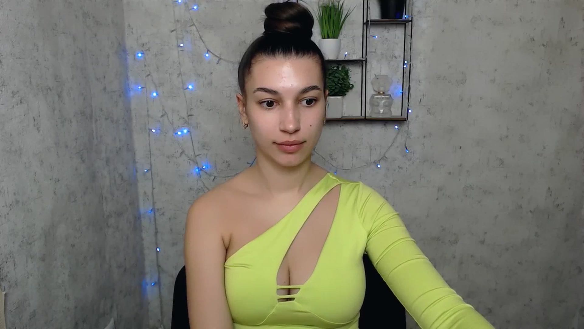 Gallery image thumbnail from PolaKim_'s myfreecams stream on, 04/07/2025, 09:21 image 18 of 20