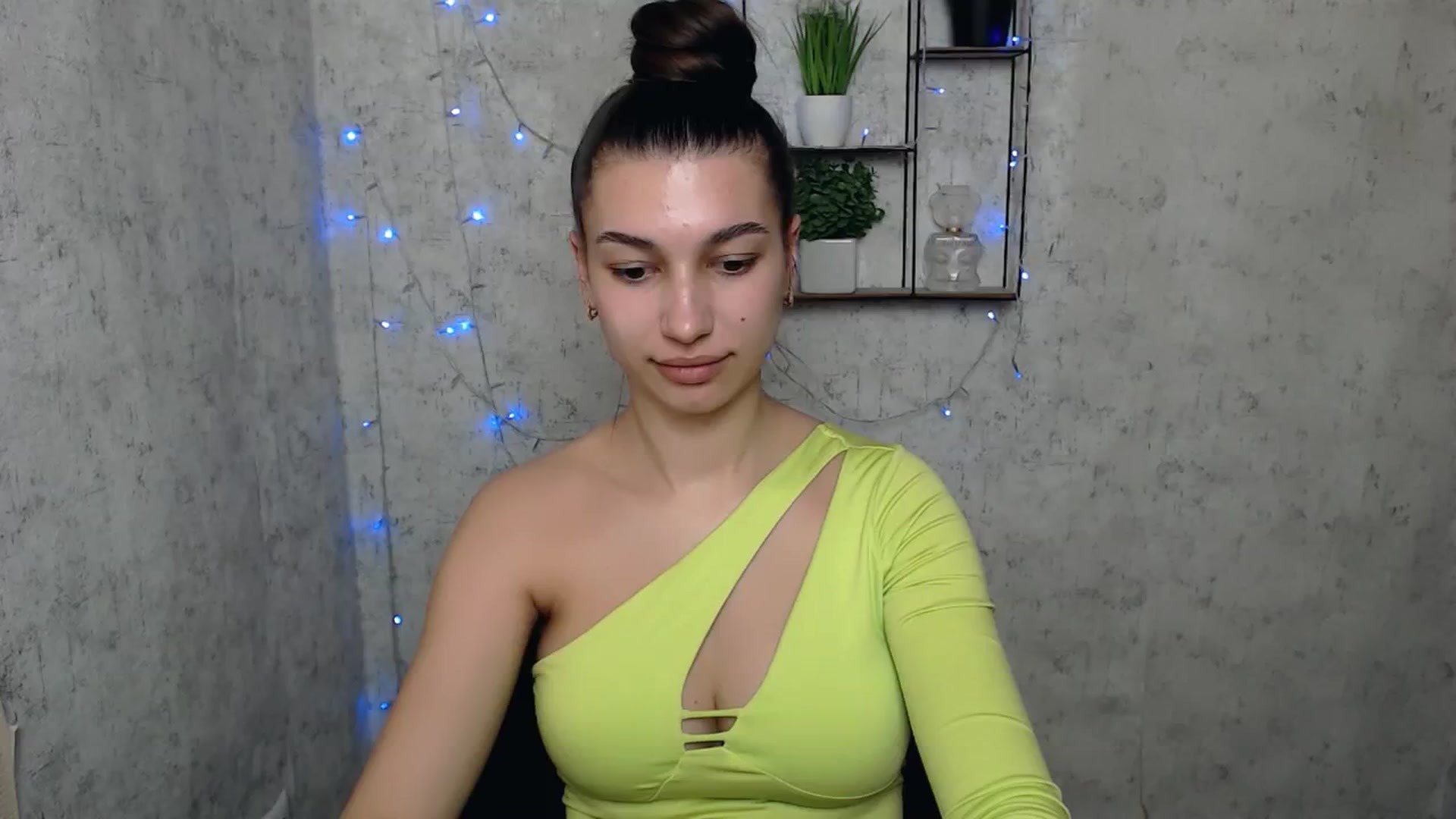 Gallery image thumbnail from PolaKim_'s myfreecams stream on, 04/07/2025, 10:58 image 2 of 20