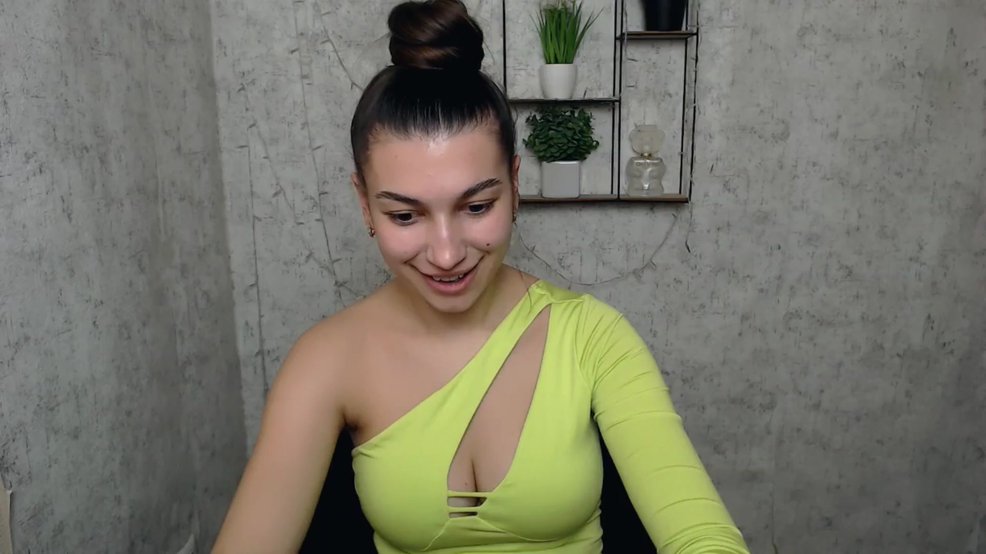 Gallery image thumbnail from PolaKim_'s myfreecams stream on, 04/07/2025, 10:58 image 16 of 20
