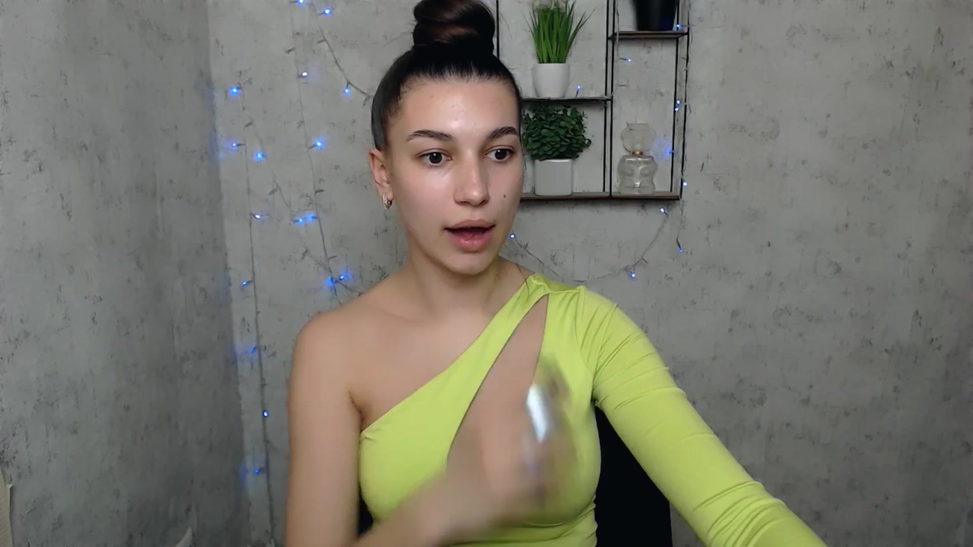Gallery image thumbnail from PolaKim_'s myfreecams stream on, 04/07/2025, 10:58 image 15 of 20