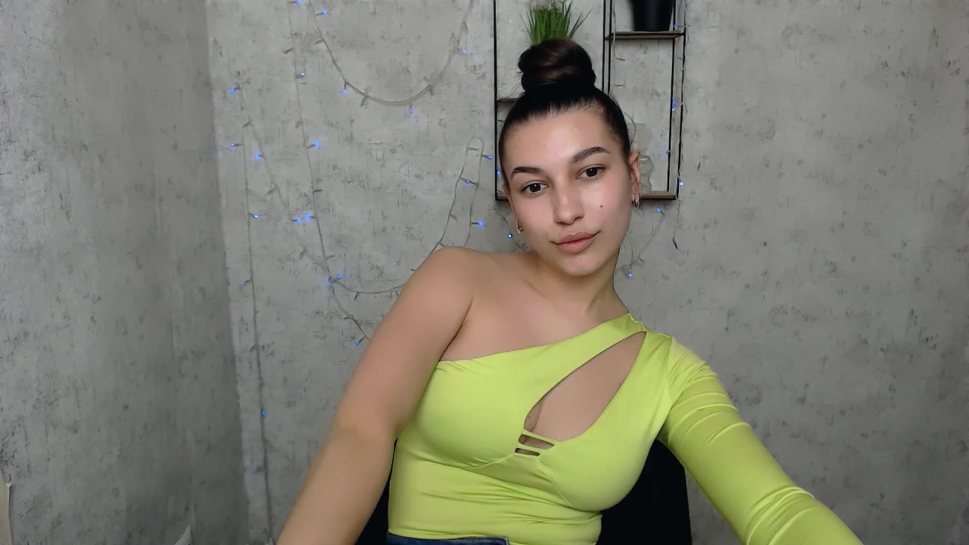 Gallery image thumbnail from PolaKim_'s myfreecams stream on, 04/07/2025, 12:17 image 6 of 20