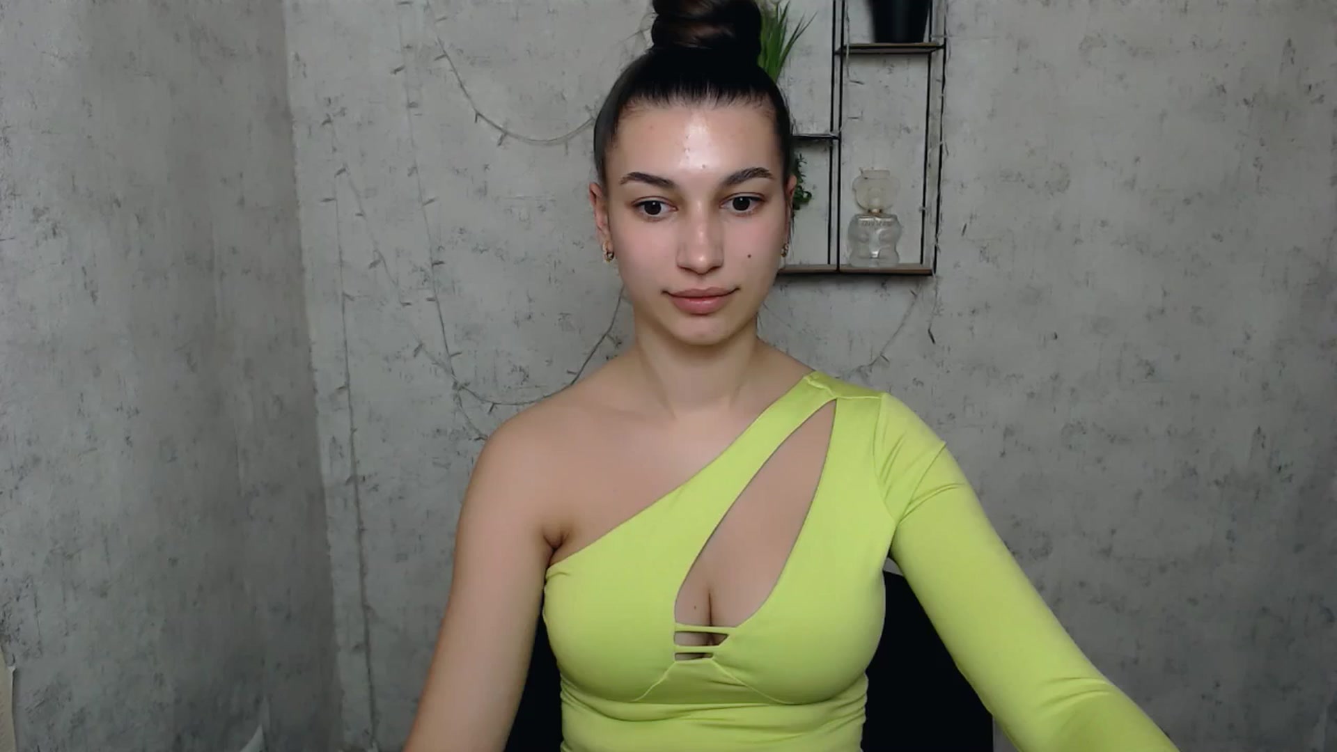 Gallery image thumbnail from PolaKim_'s myfreecams stream on, 04/07/2025, 12:17 image 13 of 20