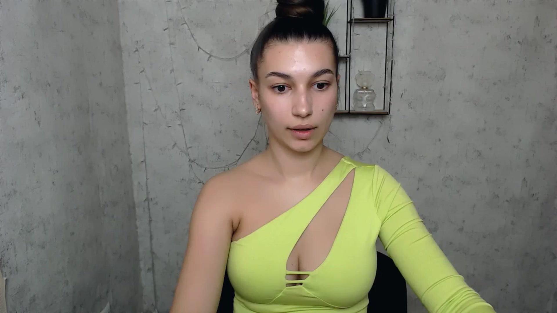 Gallery image thumbnail from PolaKim_'s myfreecams stream on, 04/07/2025, 12:17 image 10 of 20