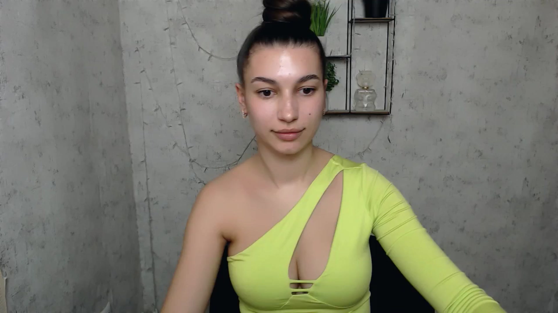Gallery image thumbnail from PolaKim_'s myfreecams stream on, 04/07/2025, 12:17 image 2 of 20