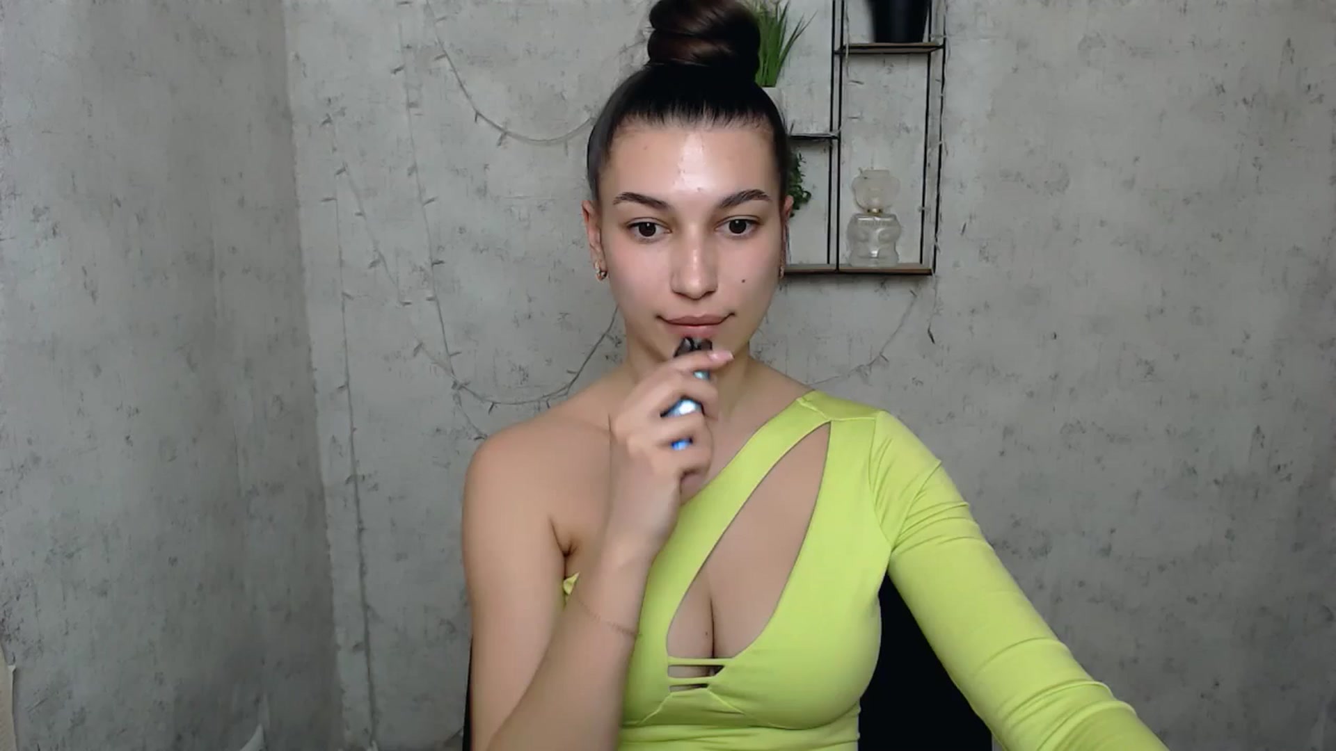 Gallery image thumbnail from PolaKim_'s myfreecams stream on, 04/07/2025, 12:17 image 18 of 20