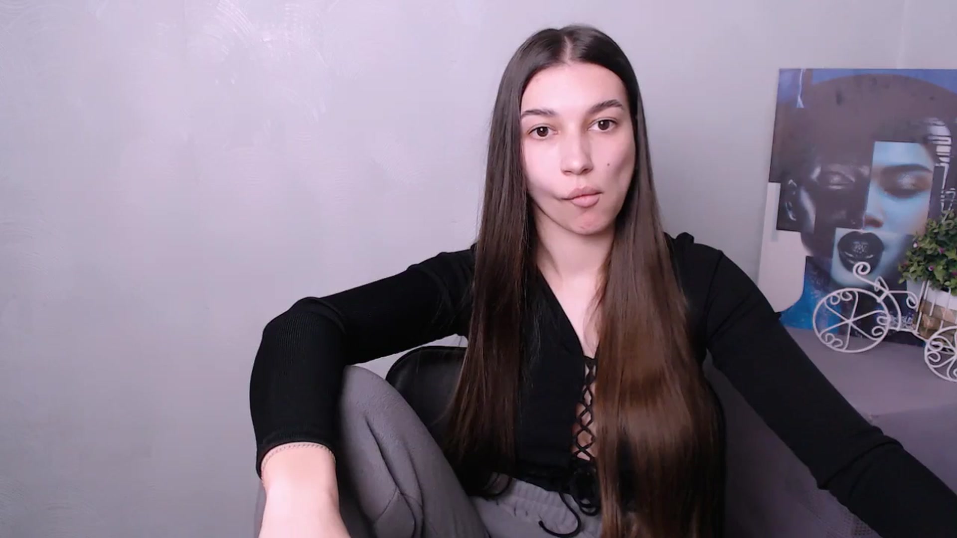 Gallery image thumbnail from PolaKim_'s myfreecams stream on, 04/08/2025, 11:10 image 4 of 20