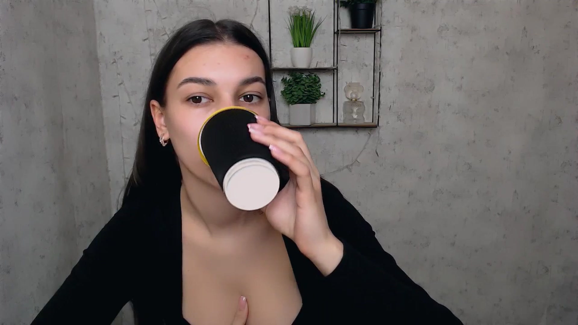 Gallery image thumbnail from PolaKim_'s myfreecams stream on, 04/14/2025, 08:52 image 4 of 20