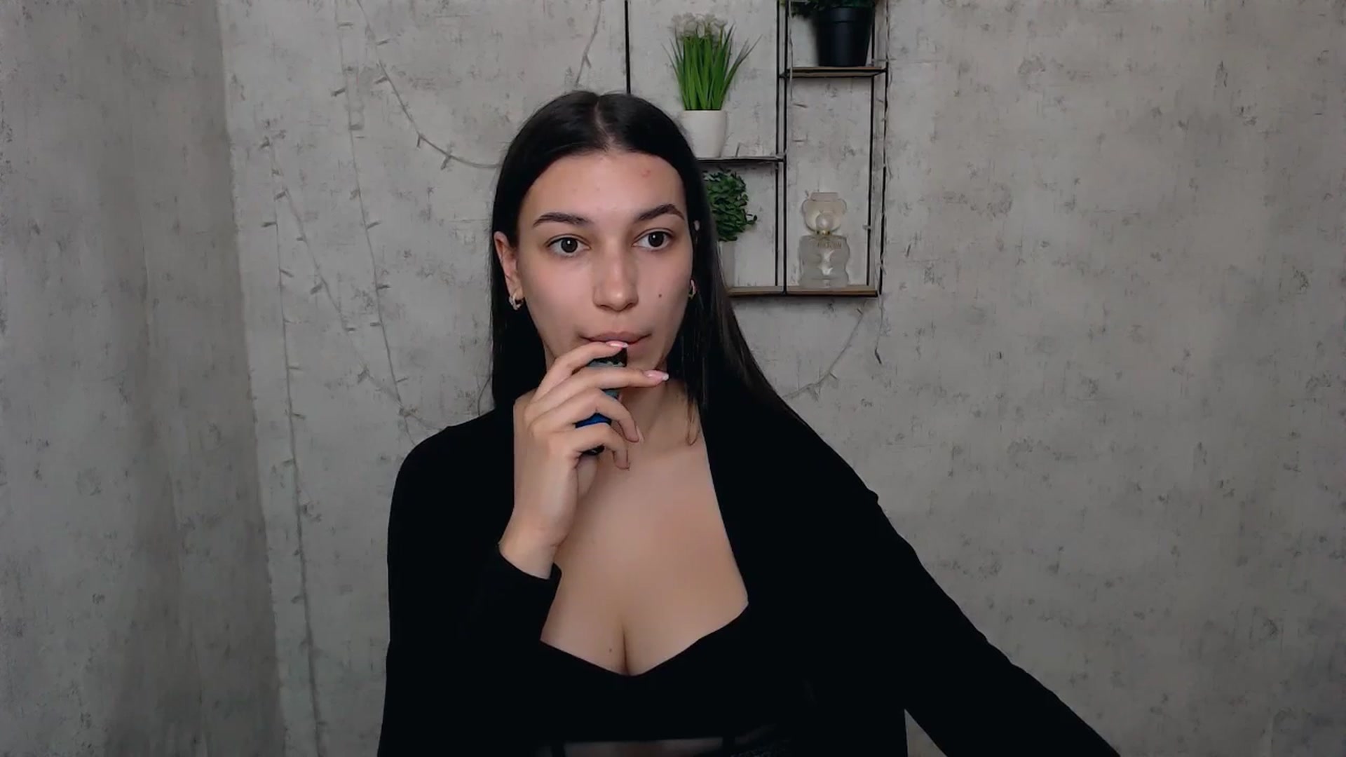 Gallery image thumbnail from PolaKim_'s myfreecams stream on, 04/14/2025, 08:52 image 9 of 20