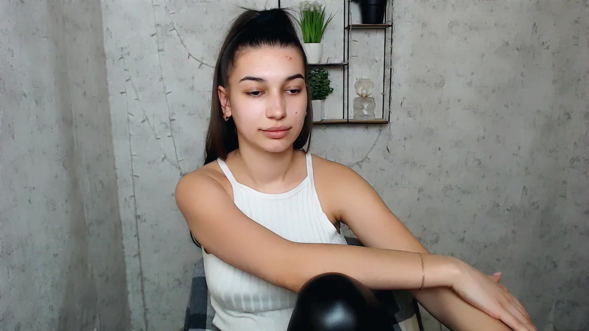 Gallery image thumbnail from PolaKim_'s myfreecams stream on, 04/16/2025, 10:44 image 17 of 20