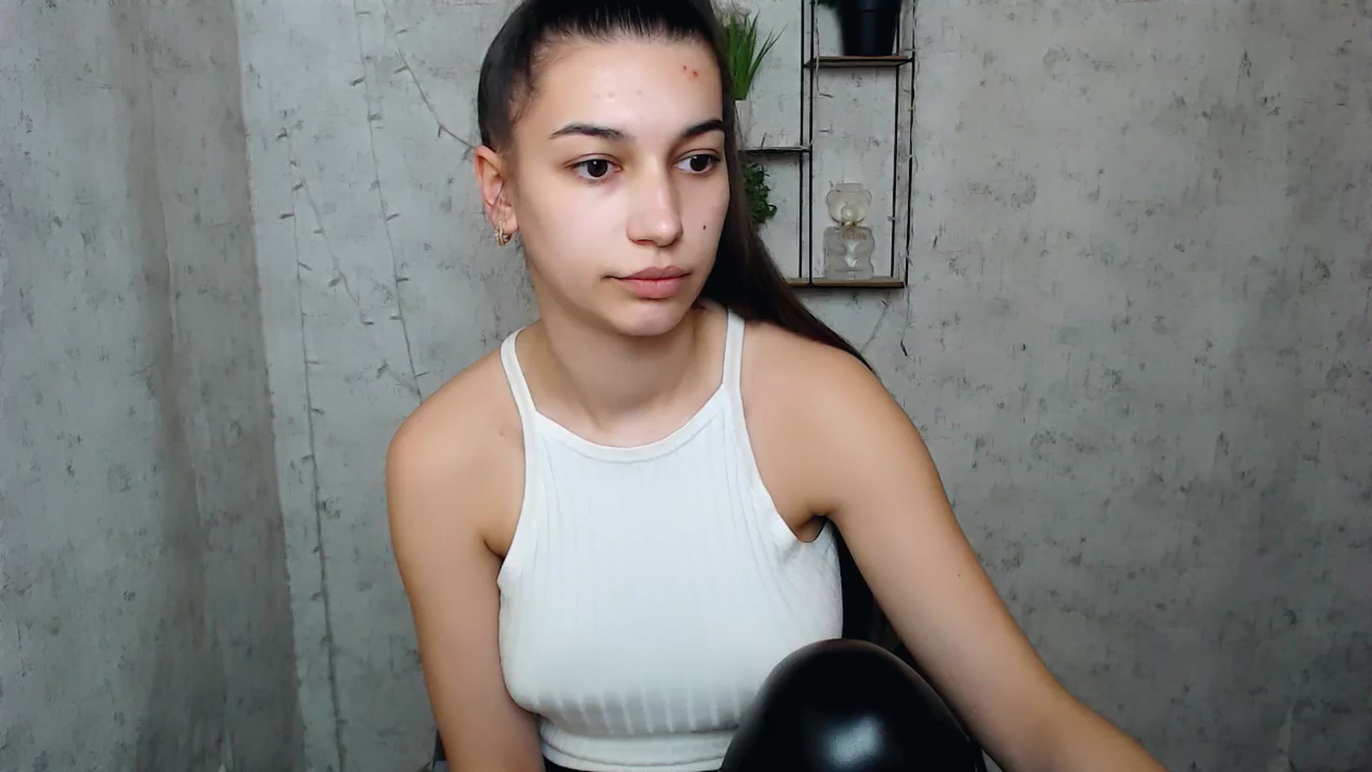 Gallery image thumbnail from PolaKim_'s myfreecams stream on, 04/16/2025, 10:44 image 16 of 20