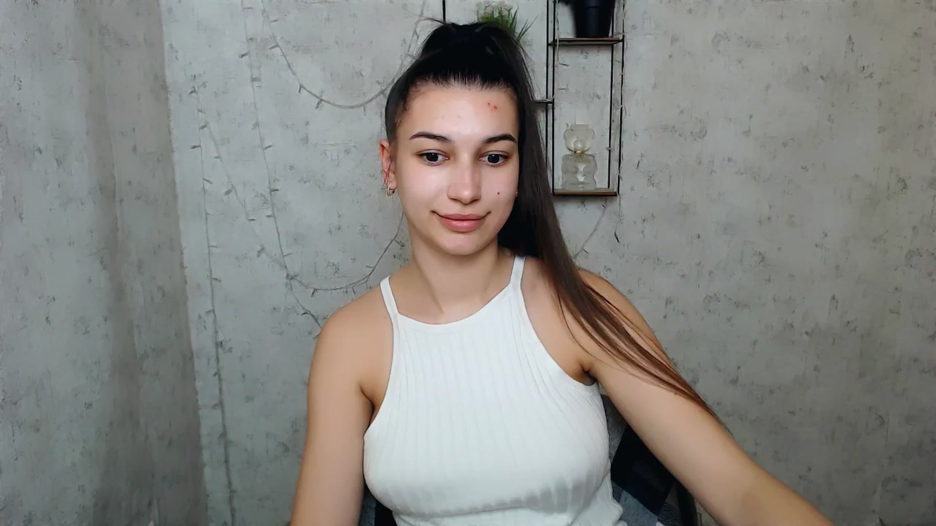 Gallery image thumbnail from PolaKim_'s myfreecams stream on, 04/16/2025, 10:44 image 9 of 20