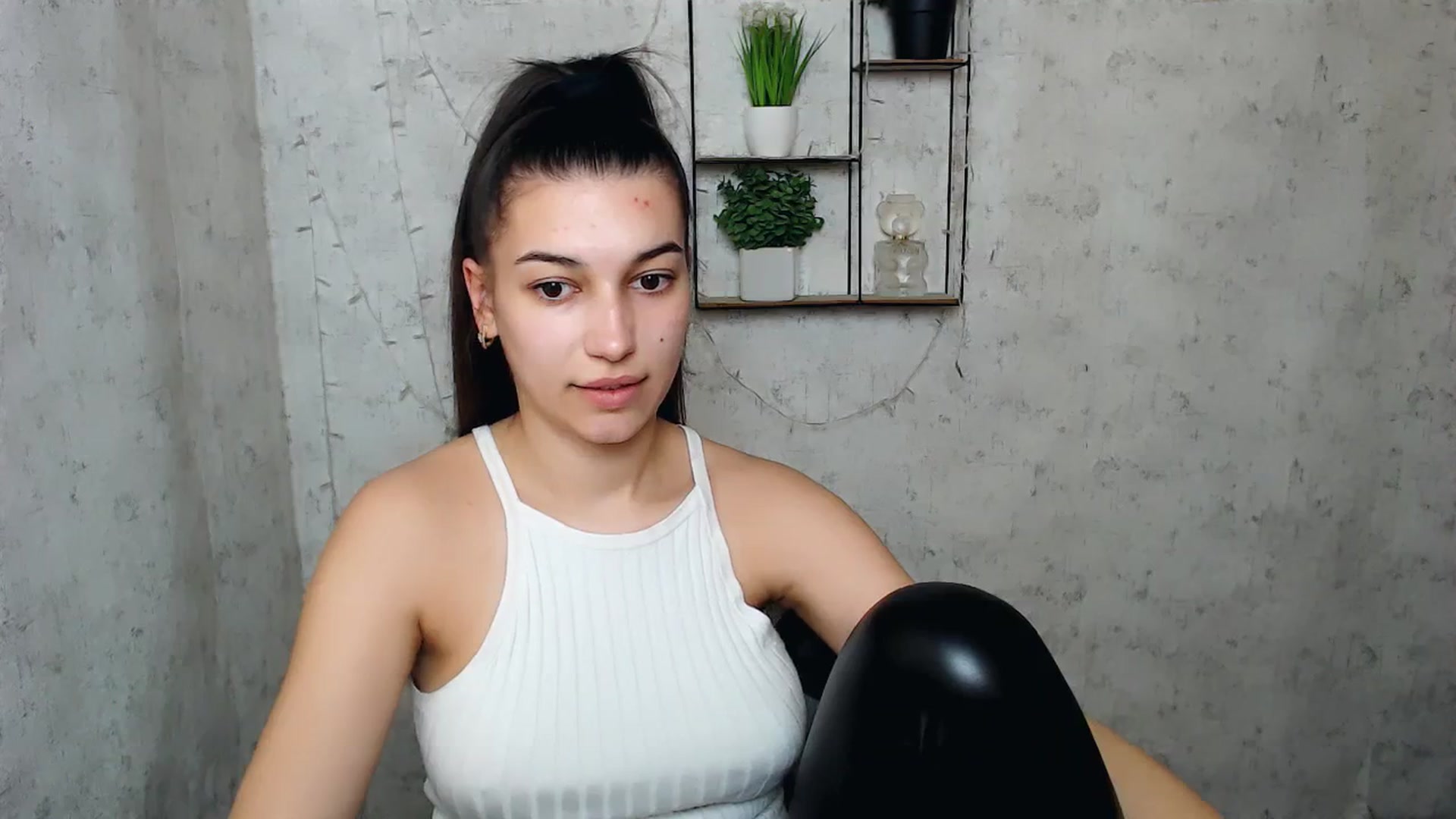 Gallery image thumbnail from PolaKim_'s myfreecams stream on, 04/16/2025, 10:44 image 15 of 20