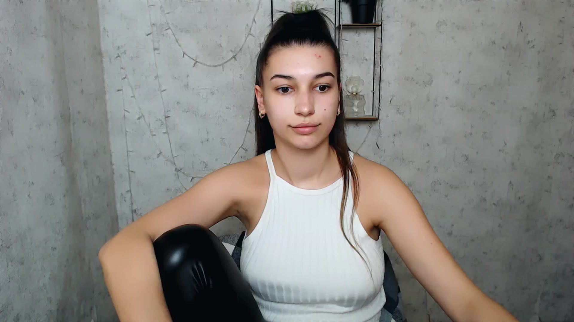 Gallery image thumbnail from PolaKim_'s myfreecams stream on, 04/16/2025, 11:10 image 2 of 20