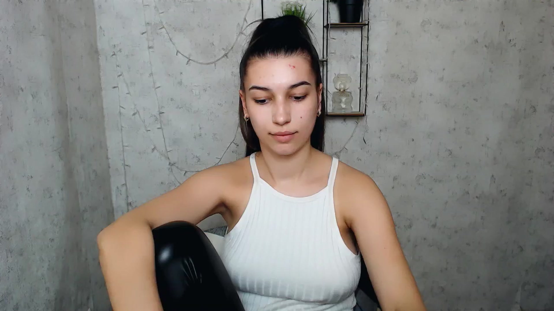 Gallery image thumbnail from PolaKim_'s myfreecams stream on, 04/16/2025, 11:10 image 8 of 20