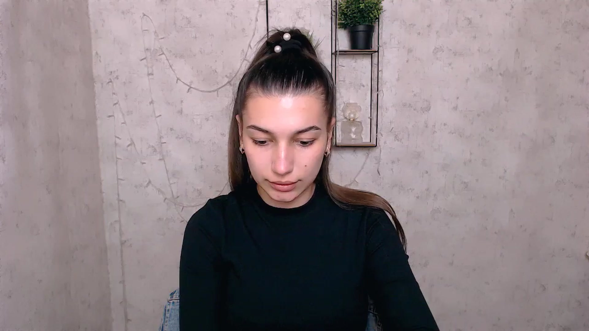 Gallery image thumbnail from PolaKim_'s myfreecams stream on, 04/21/2025, 10:22 image 17 of 20