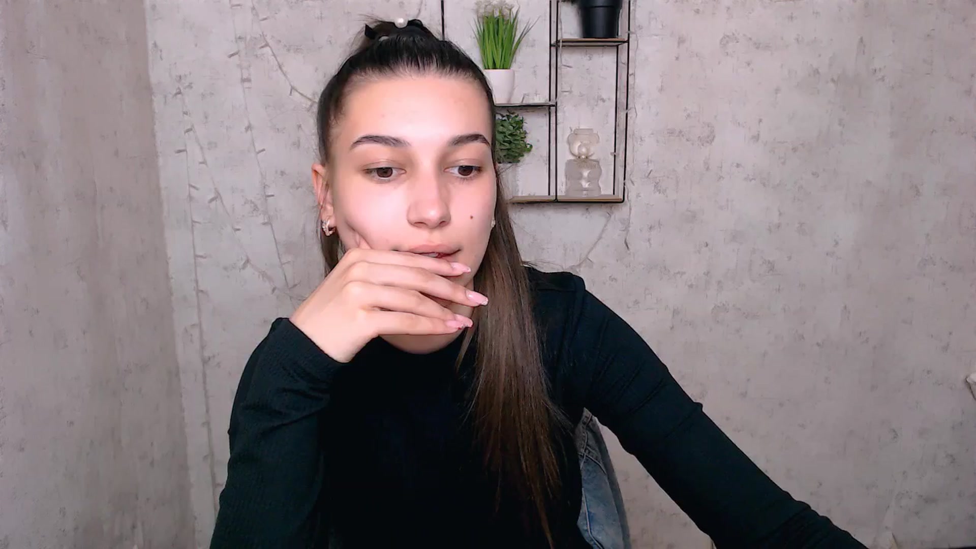 Gallery image thumbnail from PolaKim_'s myfreecams stream on, 04/21/2025, 12:17 image 16 of 20