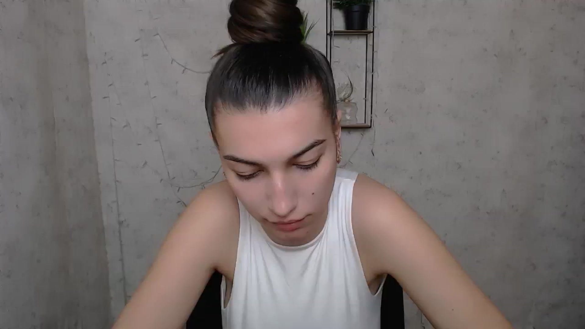 Gallery image thumbnail from PolaKim_'s myfreecams stream on, 04/22/2025, 10:40 image 7 of 20