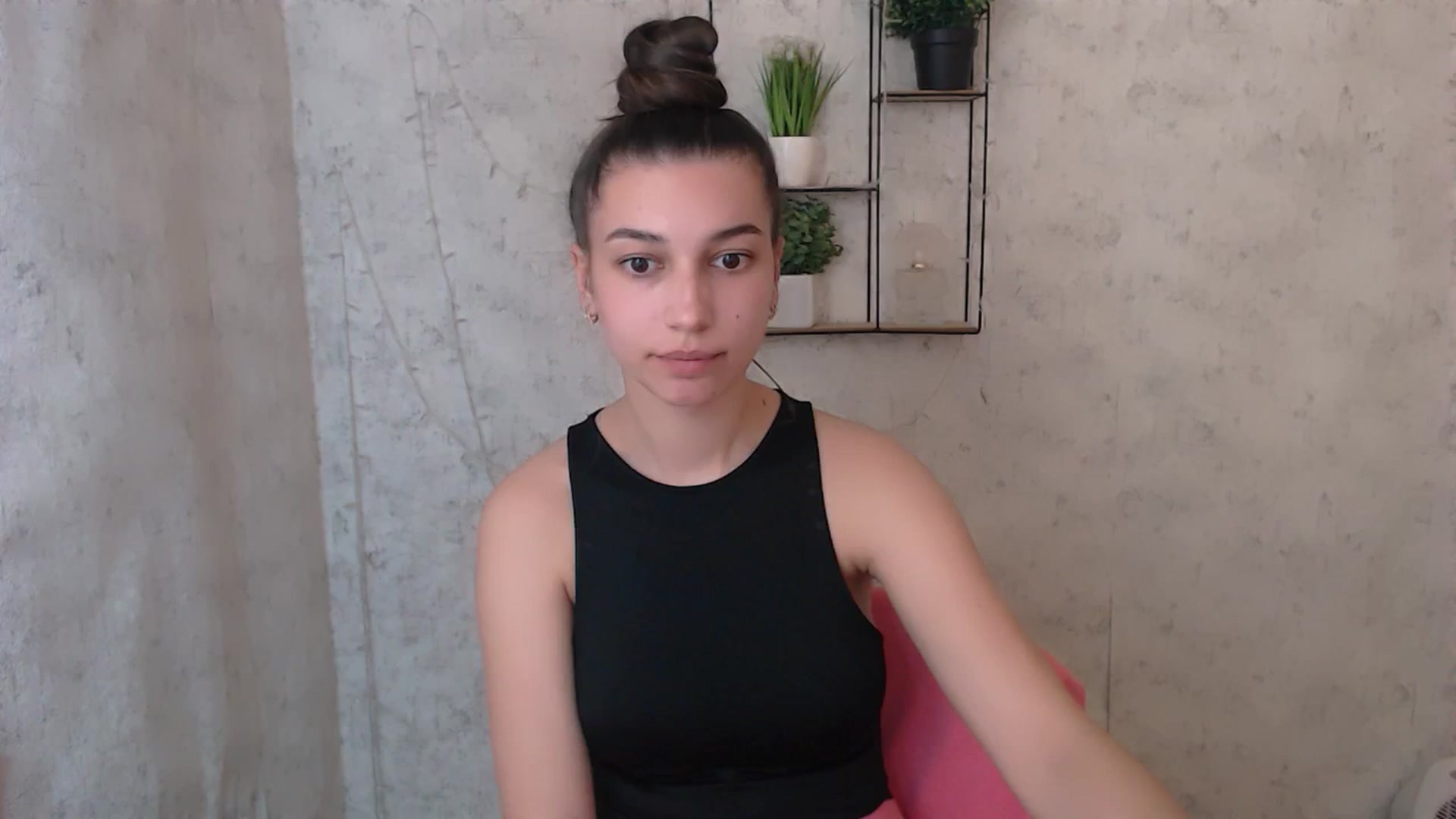 Gallery image thumbnail from PolaKim_'s myfreecams stream on, 04/25/2025, 10:46 image 14 of 20