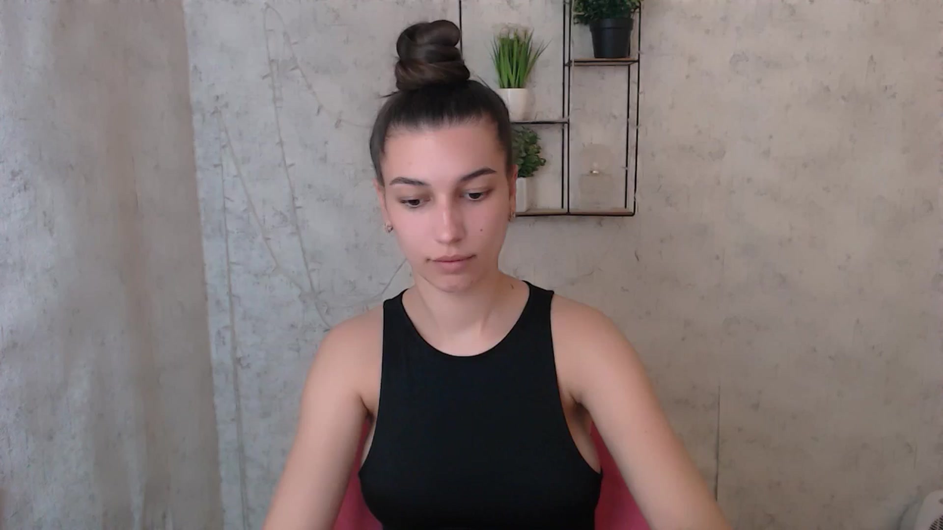 Gallery image thumbnail from PolaKim_'s myfreecams stream on, 04/25/2025, 11:46 image 7 of 20