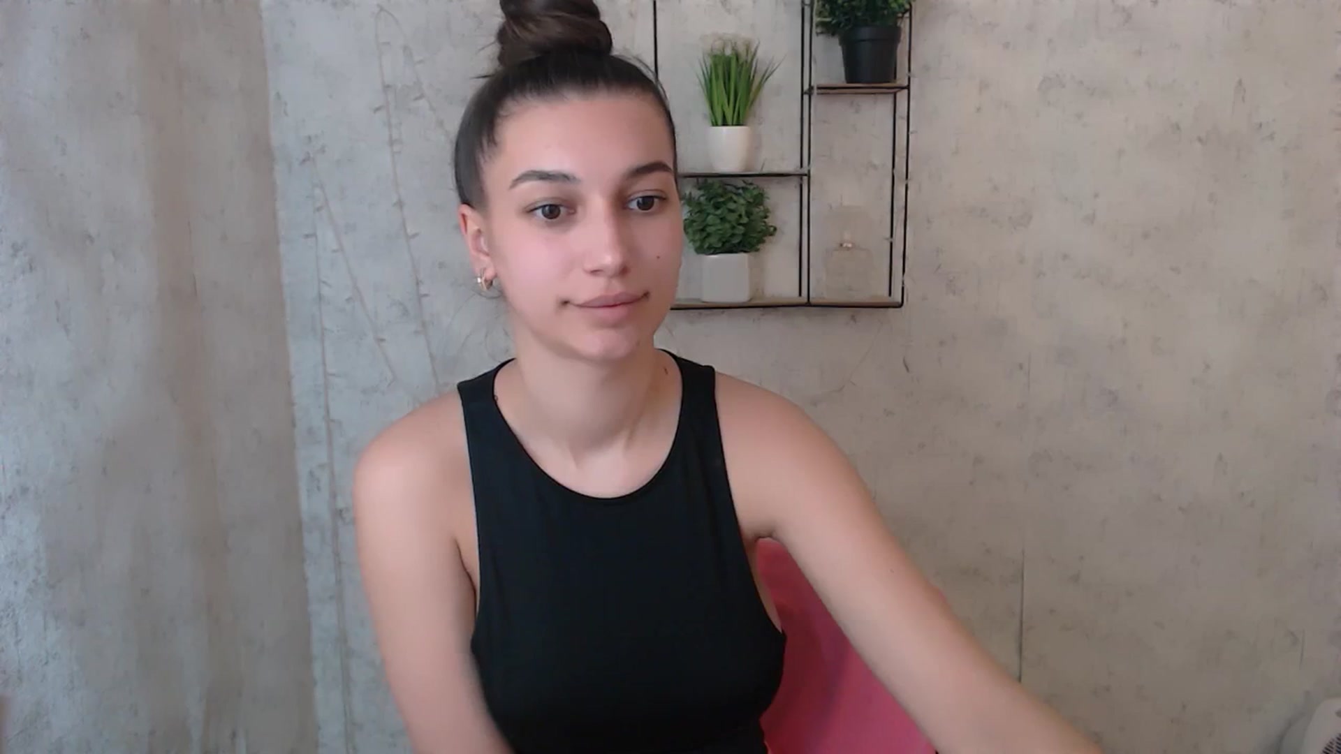Gallery image thumbnail from PolaKim_'s myfreecams stream on, 04/25/2025, 11:46 image 14 of 20