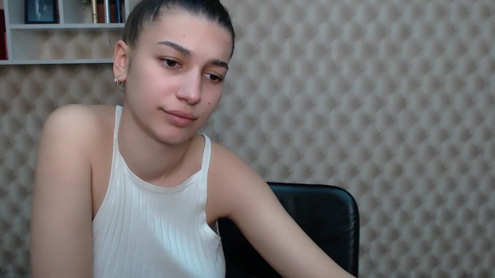 Gallery image thumbnail from PolaKim_'s myfreecams stream on, 04/27/2025, 11:20 image 6 of 20