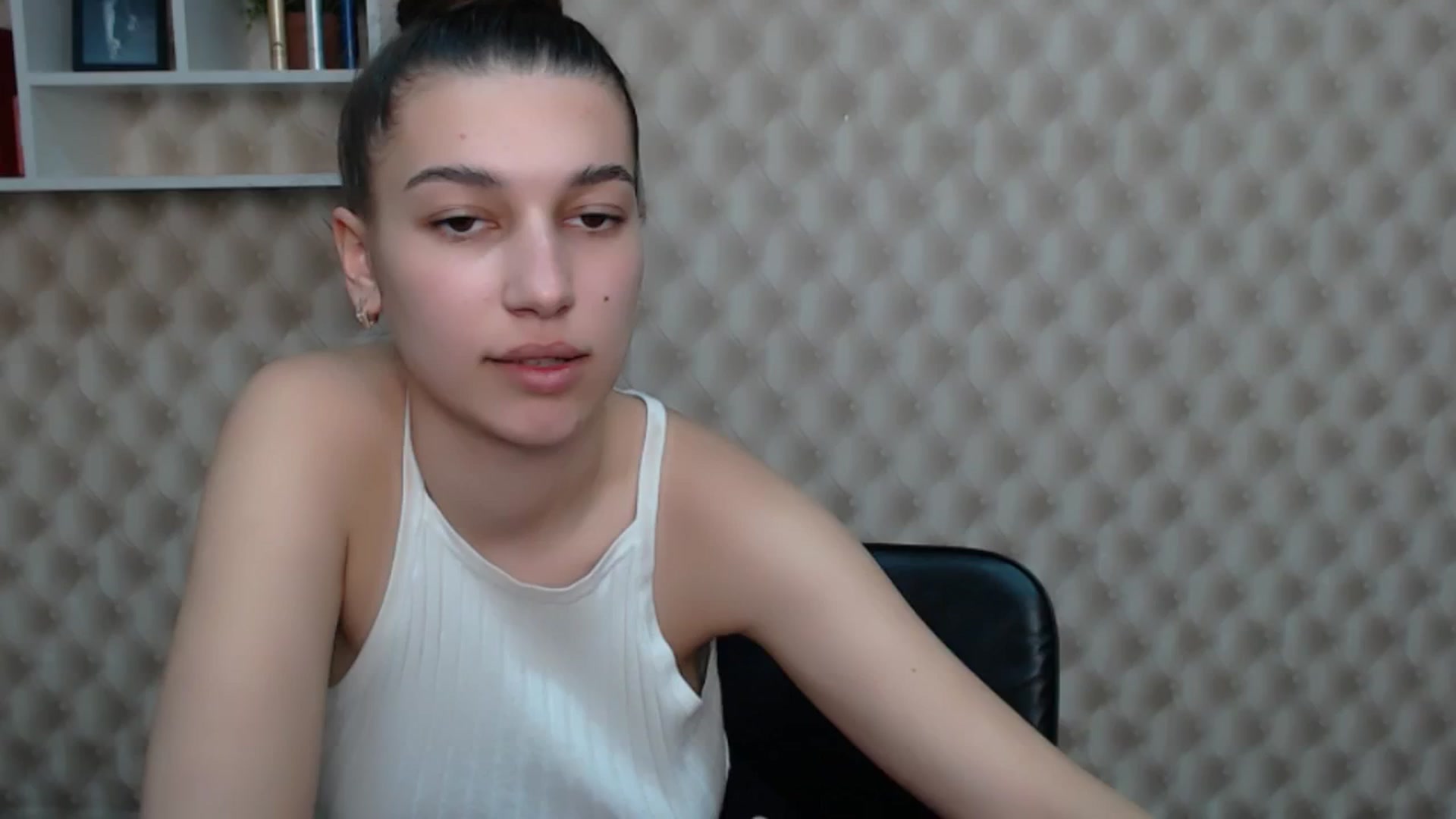 Gallery image thumbnail from PolaKim_'s myfreecams stream on, 04/27/2025, 11:20 image 7 of 20