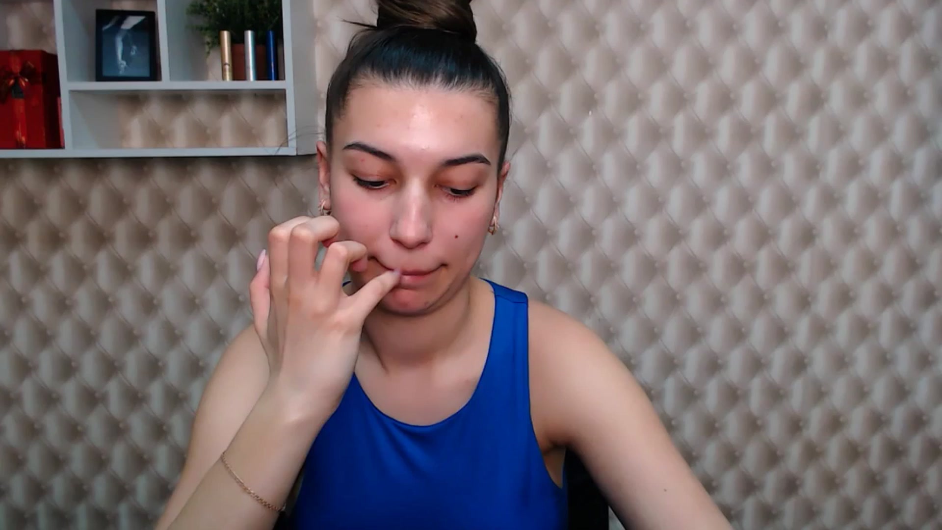 Gallery image thumbnail from PolaKim_'s myfreecams stream on, 05/01/2025, 11:34 image 13 of 20