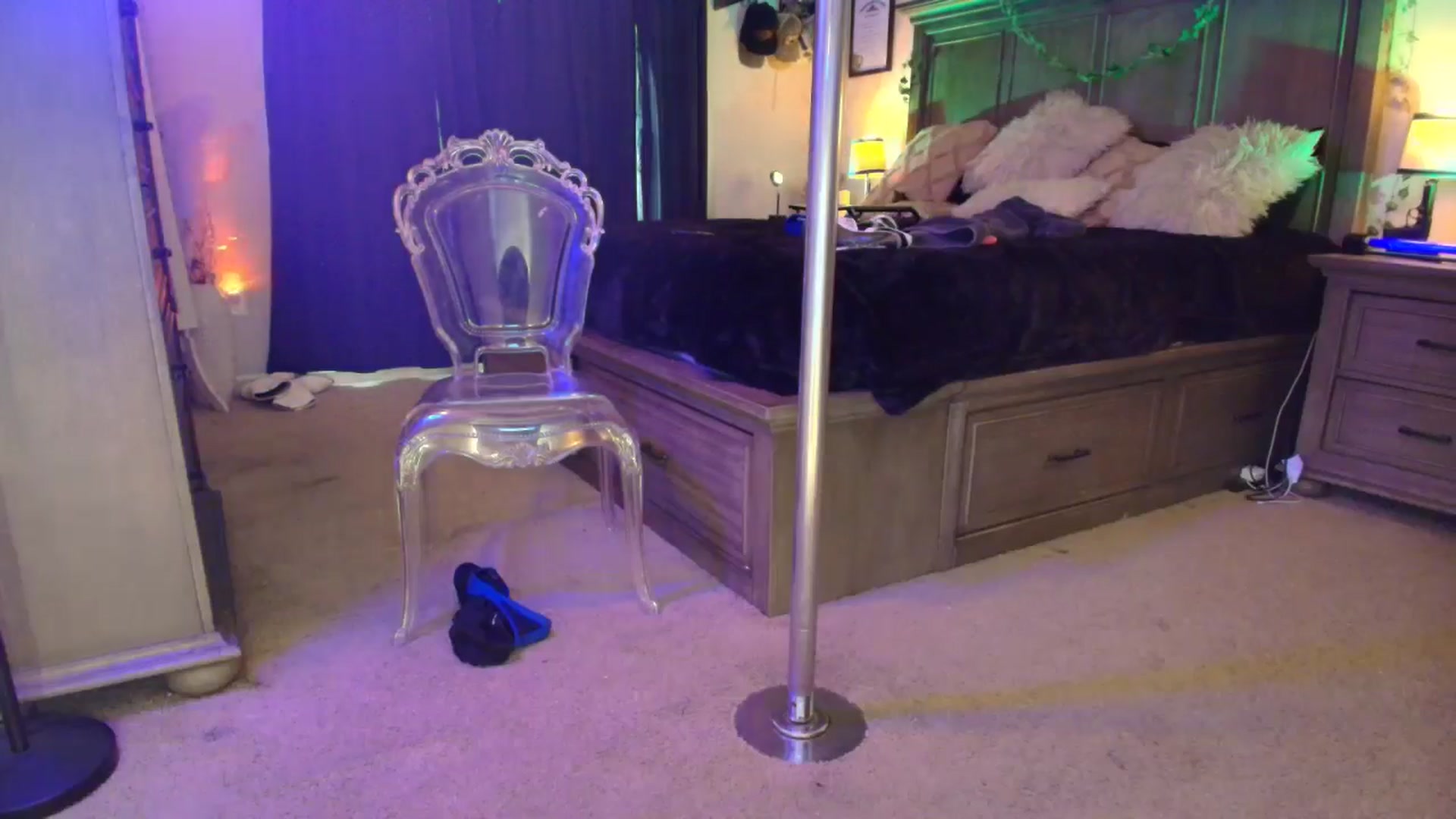 Gallery image thumbnail from PoleBunnyXxx's myfreecams stream on, 01/07/2026, 18:52 image 8 of 20
