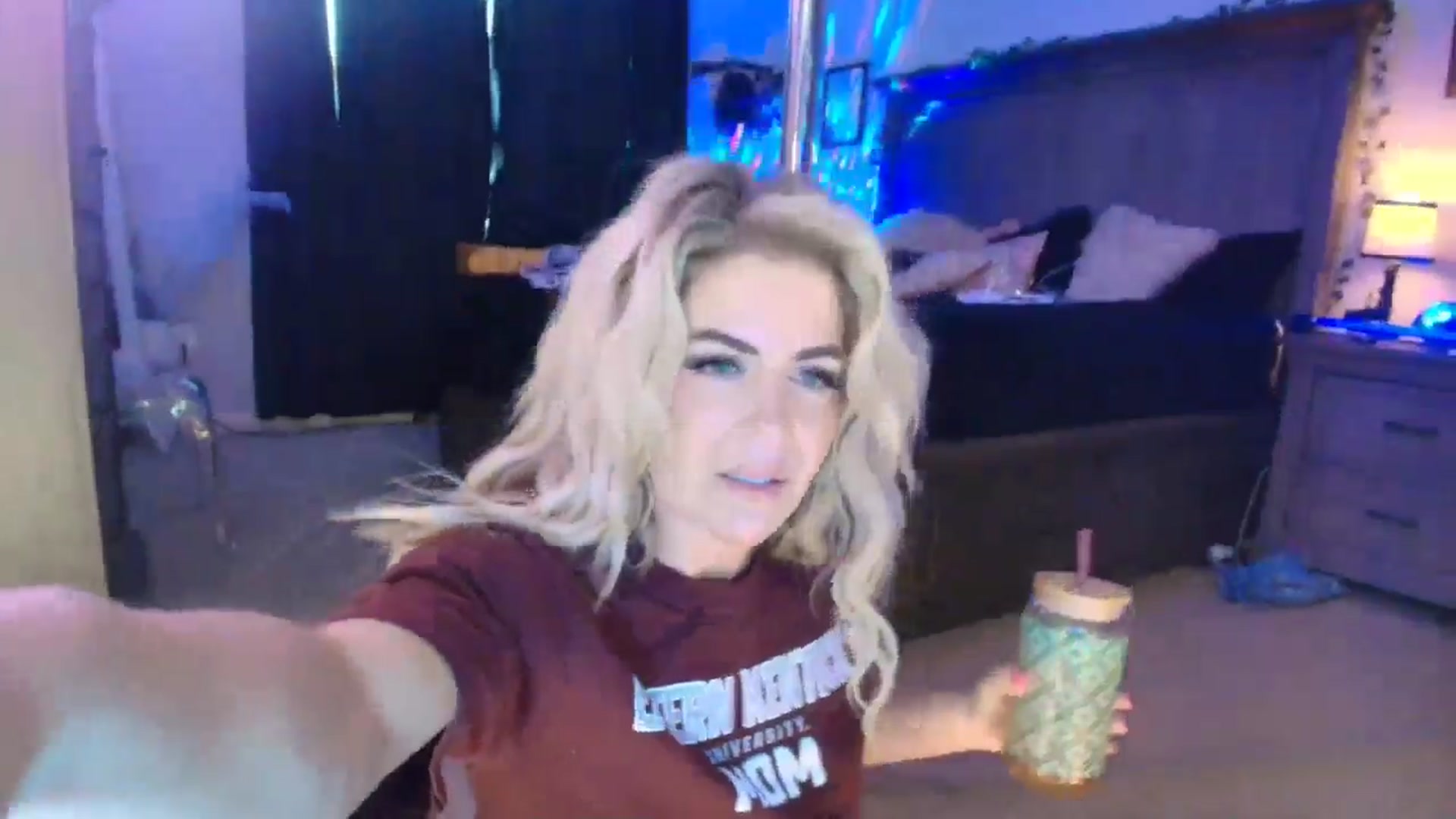 Gallery image thumbnail from PoleBunnyXxx's myfreecams stream on, 02/09/2026, 19:17 image 11 of 20
