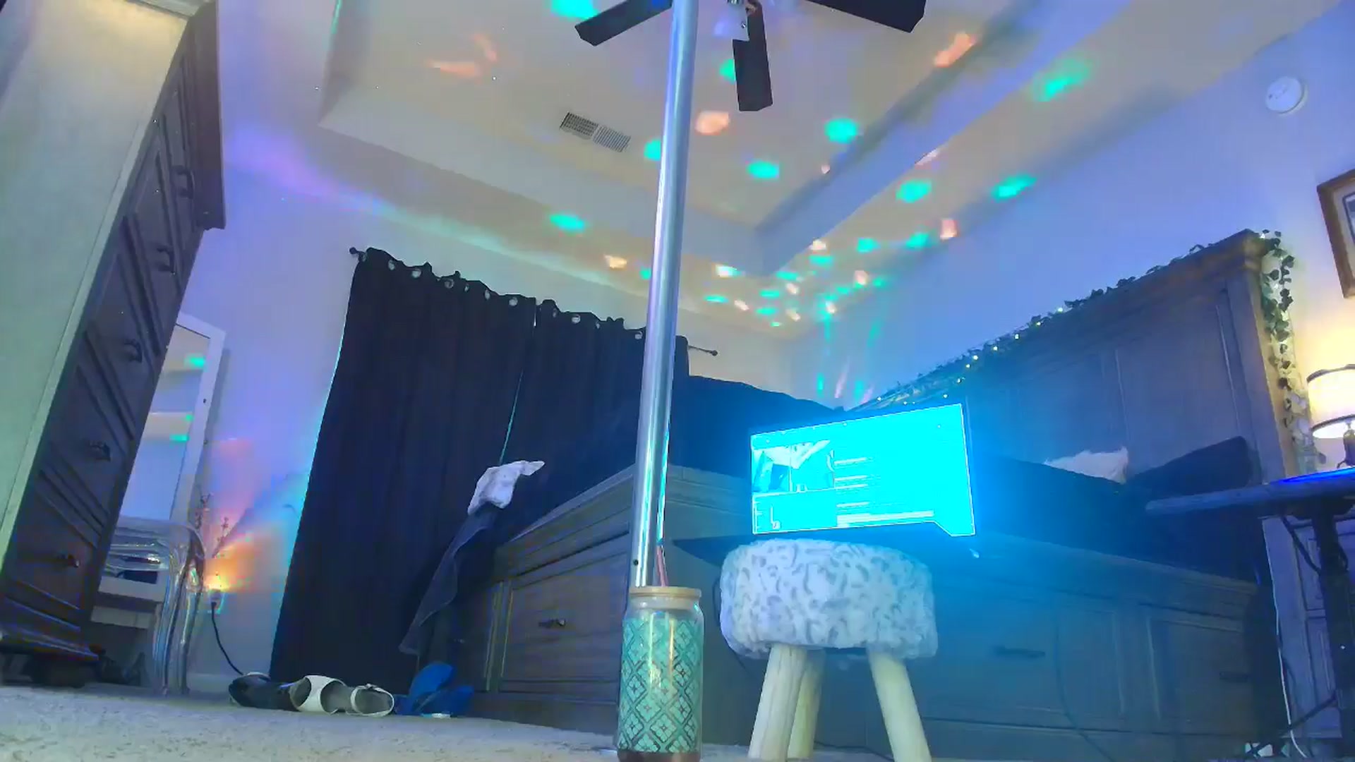Gallery image thumbnail from PoleBunnyXxx's myfreecams stream on, 02/18/2026, 20:59 image 9 of 20