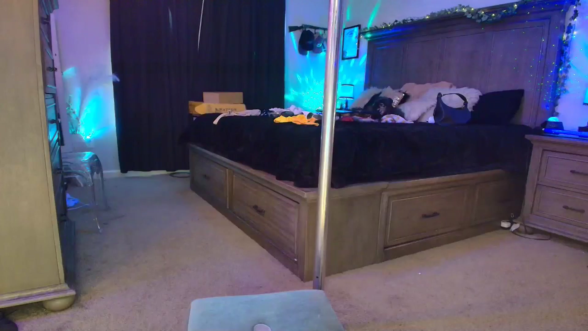 Gallery image thumbnail from PoleBunnyXxx's myfreecams stream on, 03/04/2026, 20:22 image 12 of 20