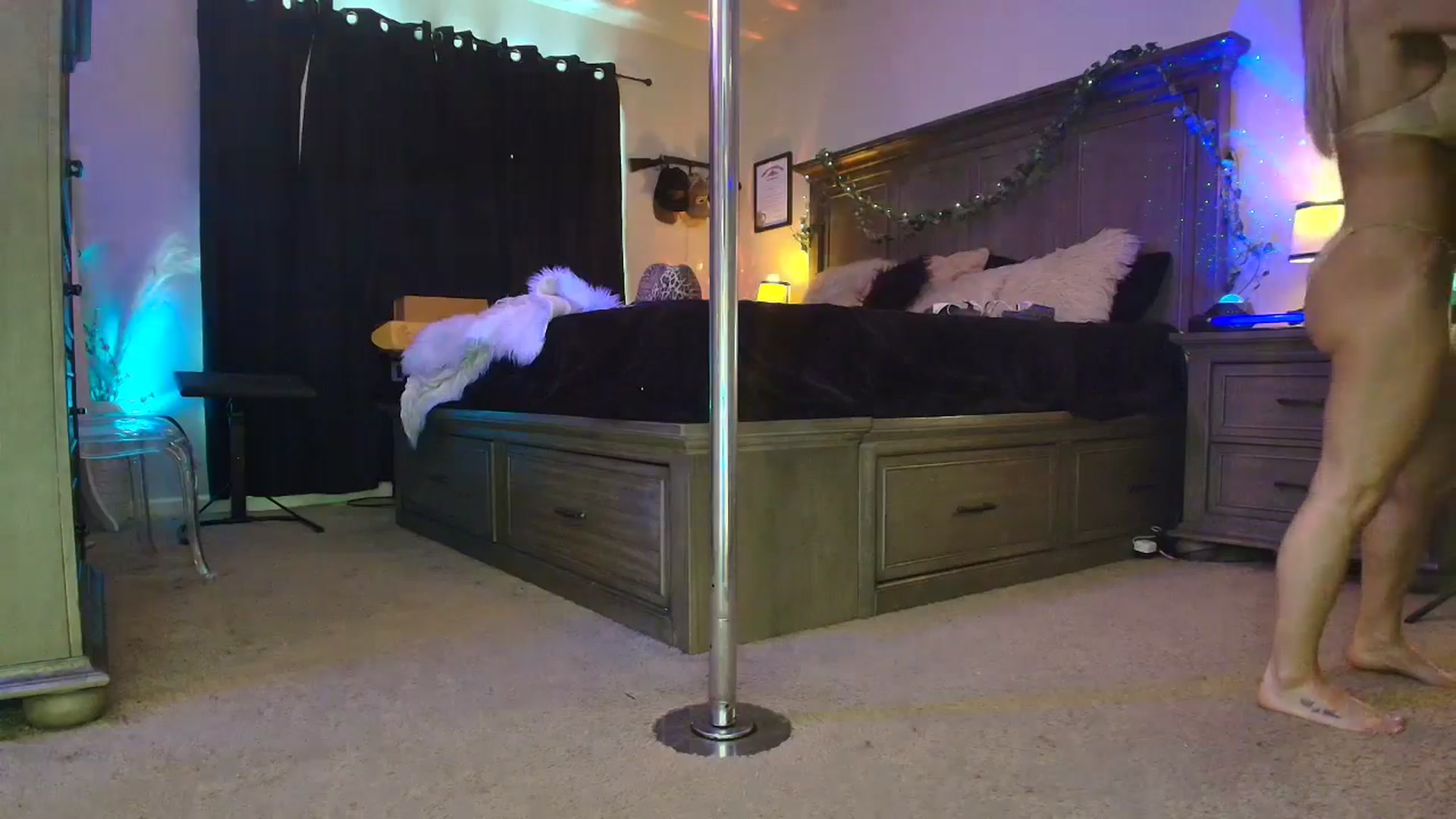 Gallery image thumbnail from PoleBunnyXxx's myfreecams stream on, 03/10/2026, 23:31 image 9 of 20