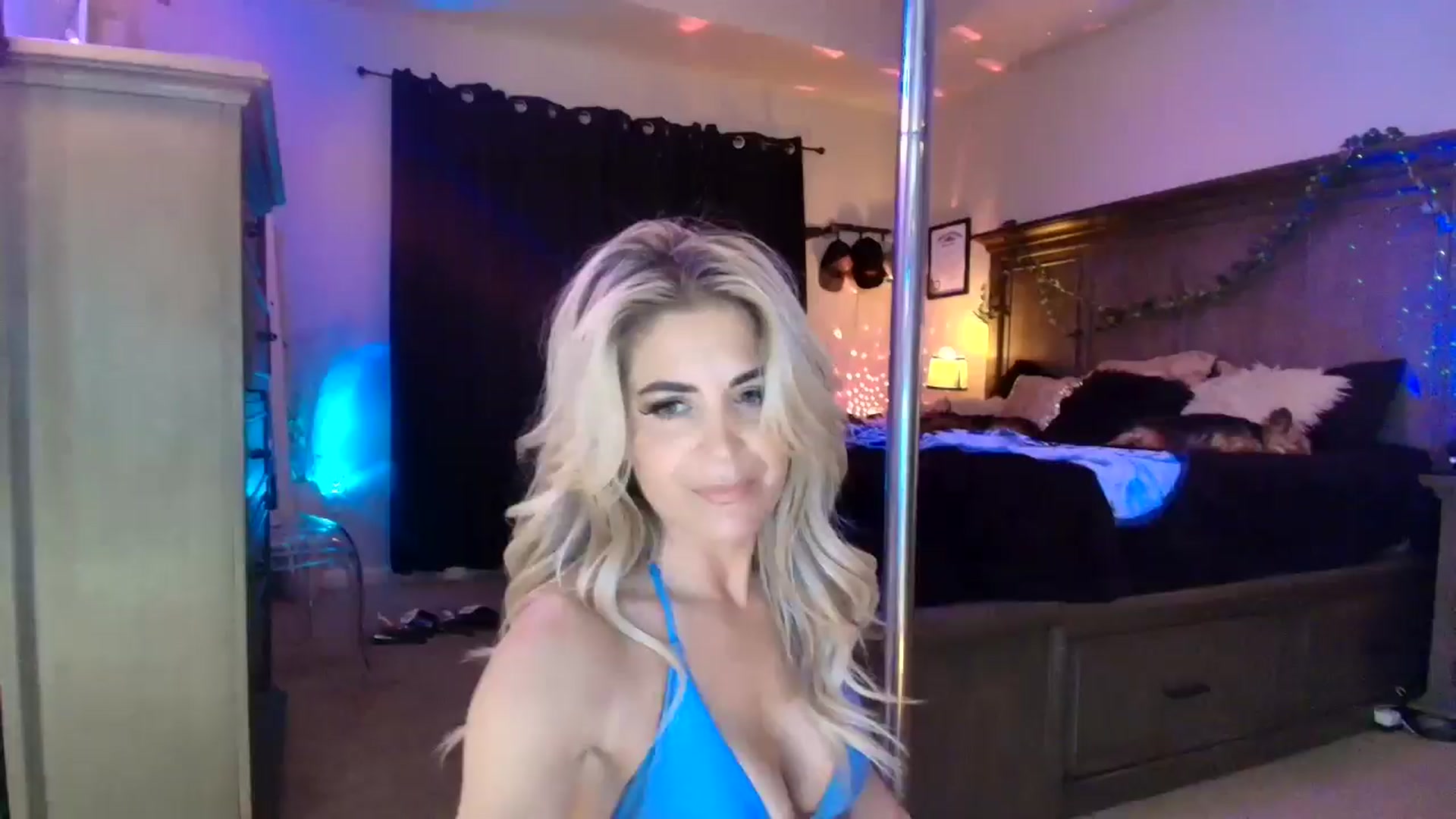 Gallery image thumbnail from PoleBunnyXxx's myfreecams stream on, 03/15/2026, 24:34 image 1 of 20