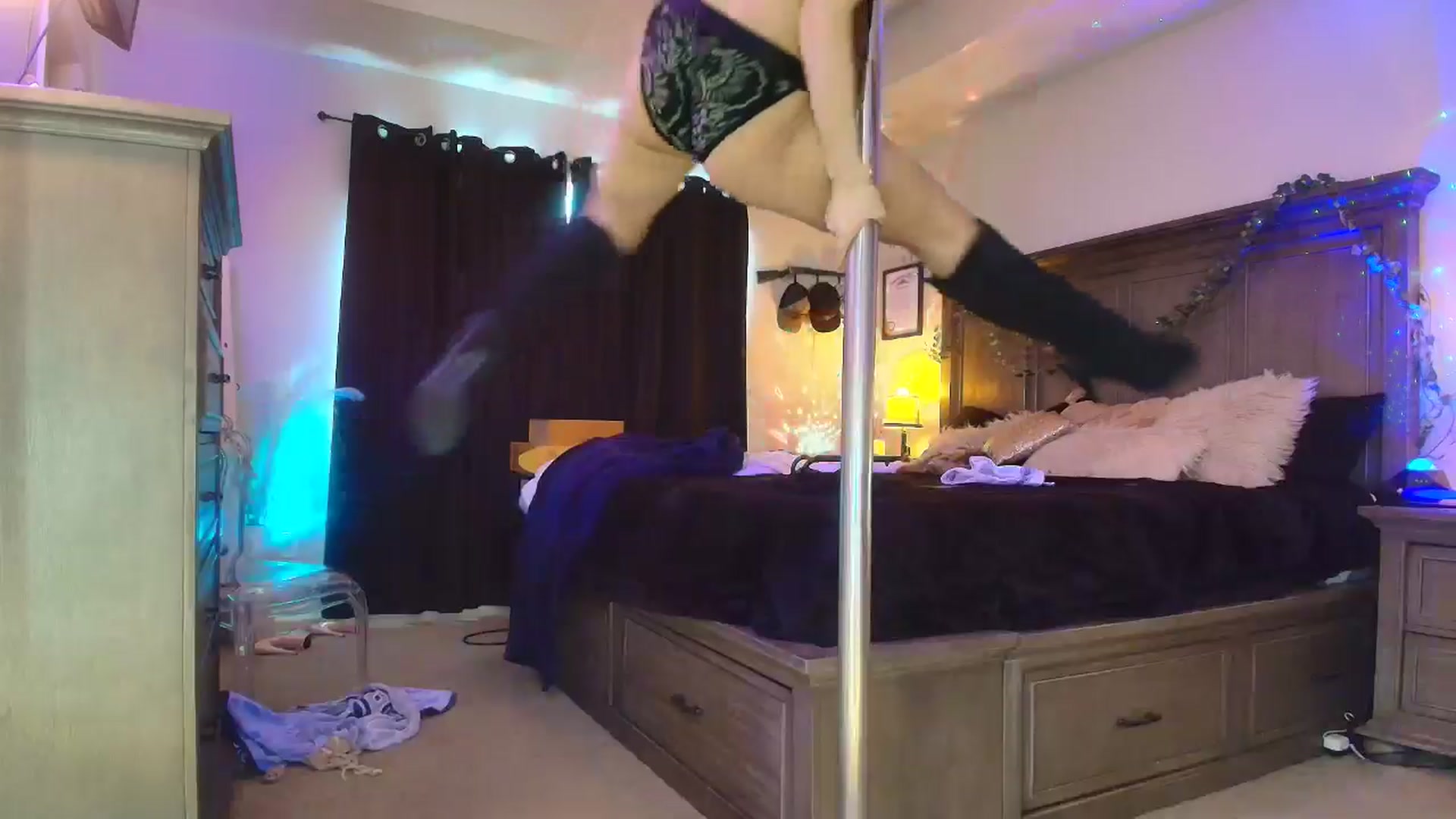 Gallery image thumbnail from PoleBunnyXxx's myfreecams stream on, 03/16/2026, 21:30 image 5 of 20
