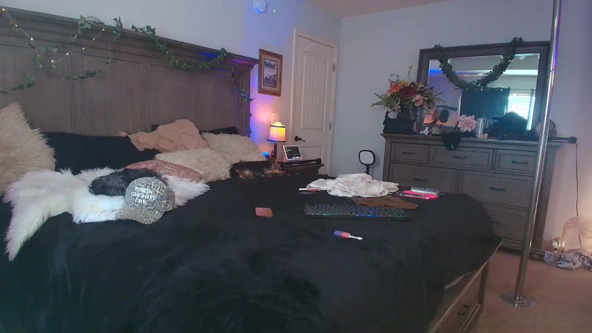 Gallery image thumbnail from PoleBunnyXxx's myfreecams stream on, 03/19/2026, 17:49 image 6 of 20