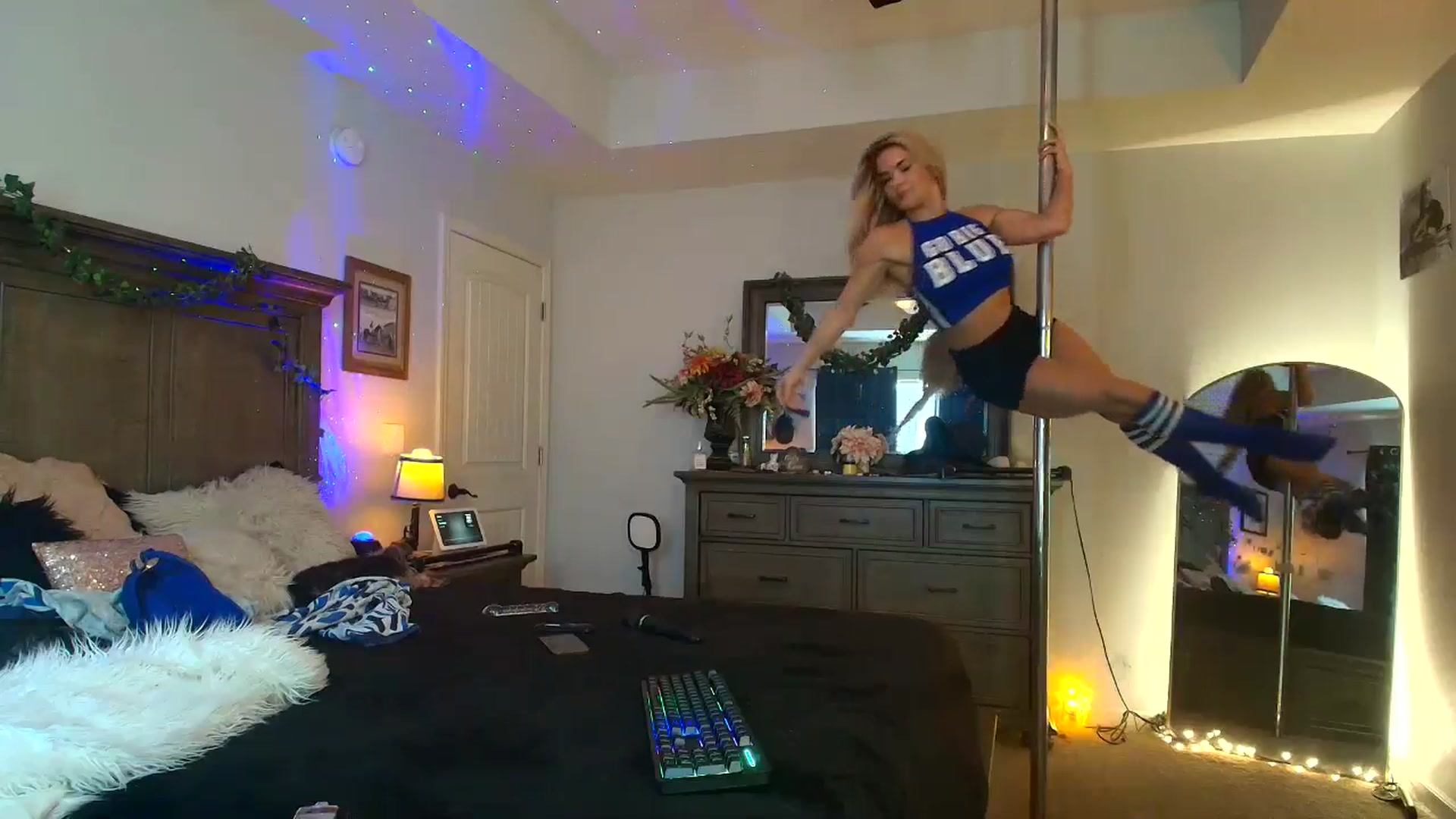 Gallery image thumbnail from PoleBunnyXxx's myfreecams stream on, 03/20/2026, 17:29 image 8 of 20
