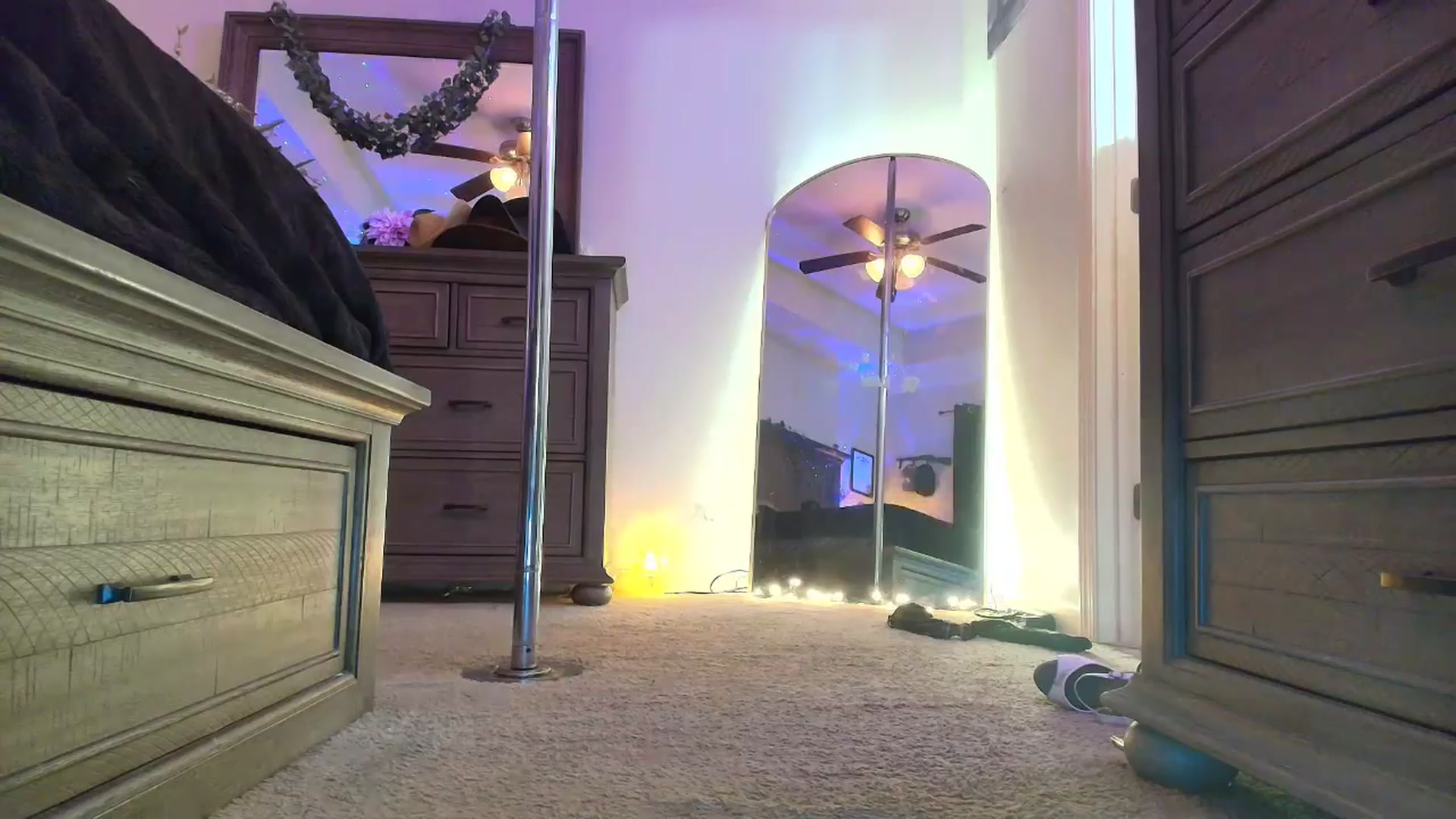 Gallery image thumbnail from PoleBunnyXxx's myfreecams stream on, 03/24/2026, 01:56 image 9 of 20