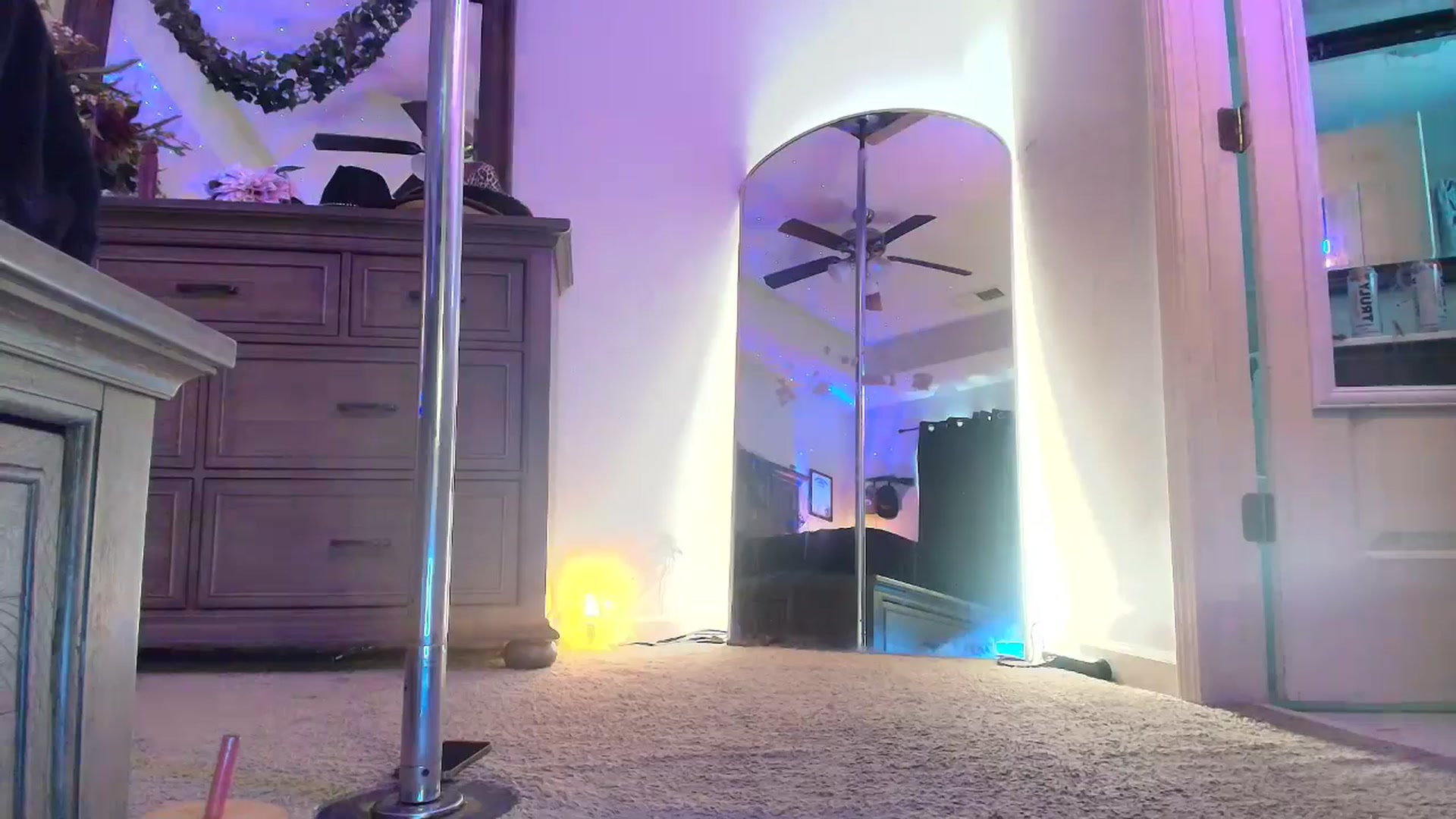 Gallery image thumbnail from PoleBunnyXxx's myfreecams stream on, 03/30/2026, 22:41 image 7 of 20