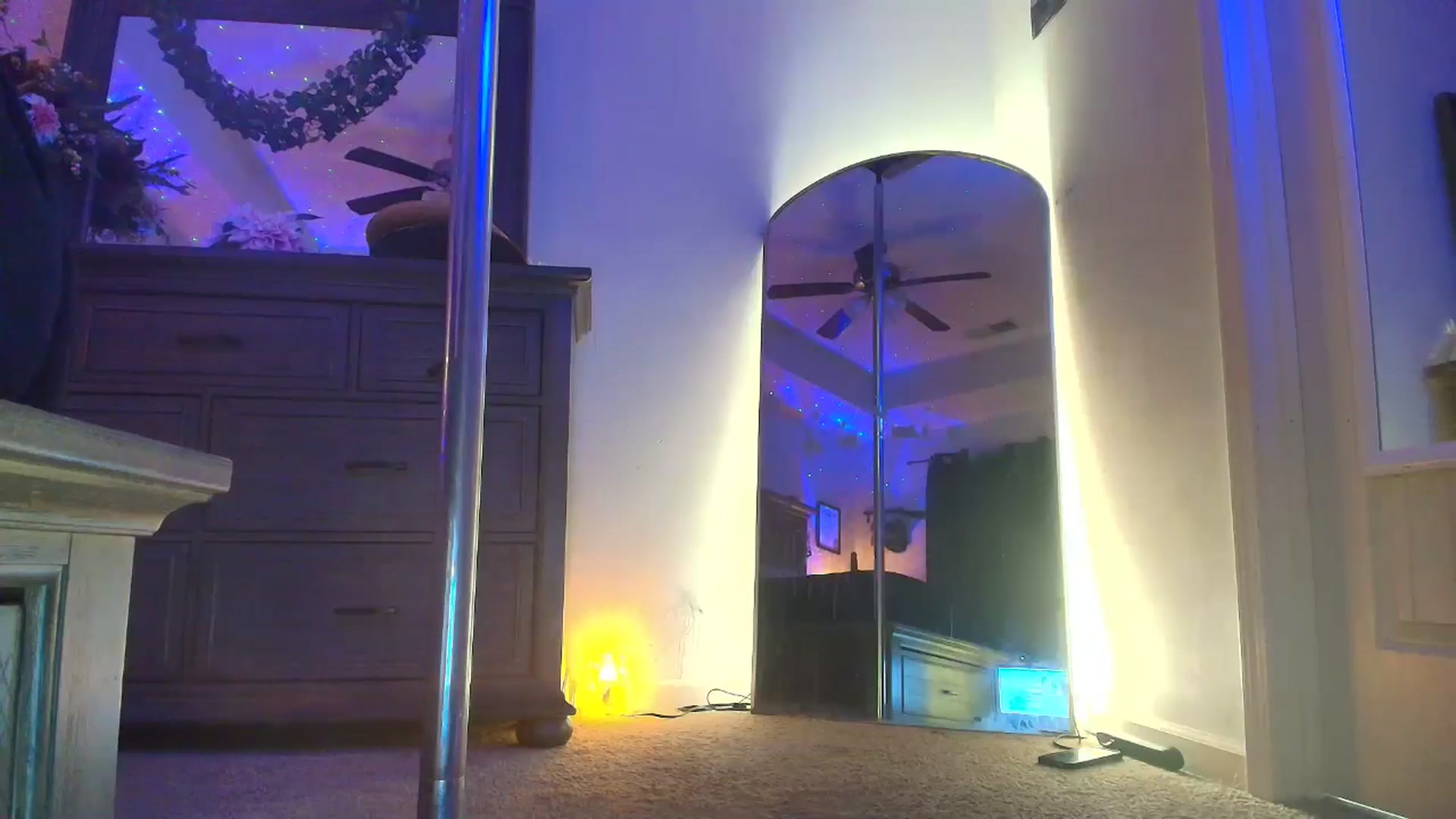 Gallery image thumbnail from PoleBunnyXxx's myfreecams stream on, 04/05/2026, 03:58 image 16 of 20
