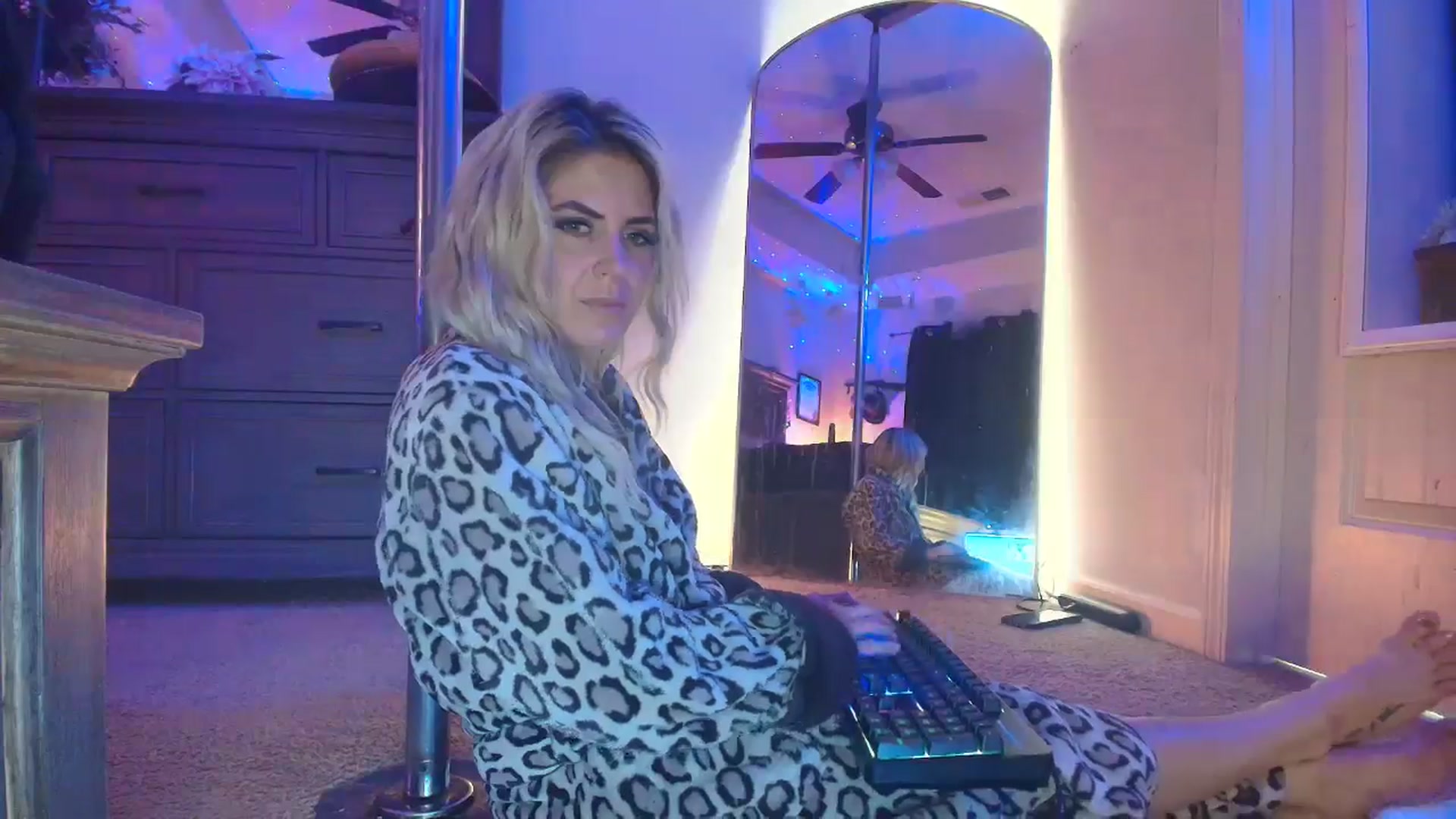 Gallery image thumbnail from PoleBunnyXxx's myfreecams stream on, 04/05/2026, 03:58 image 20 of 20