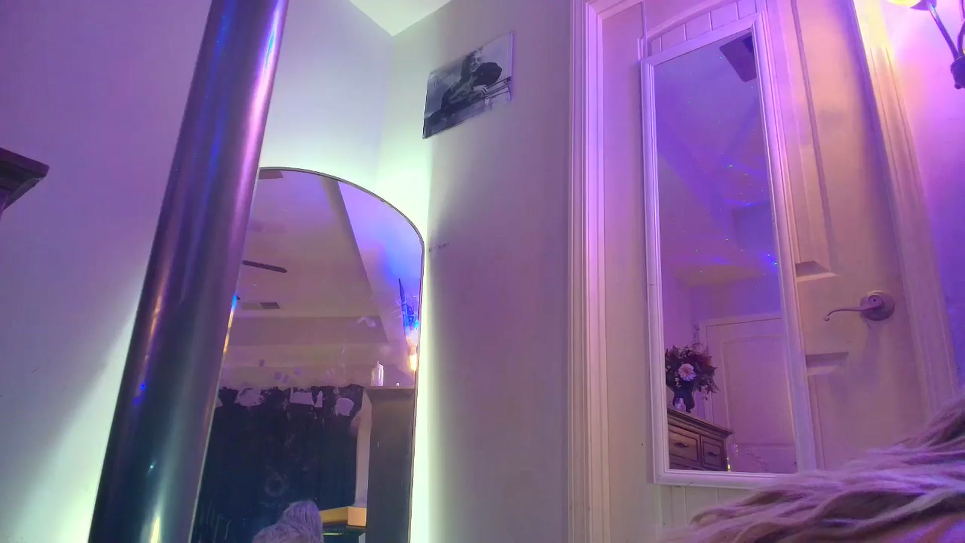 Gallery image thumbnail from PoleBunnyXxx's myfreecams stream on, 04/05/2026, 04:06 image 10 of 20