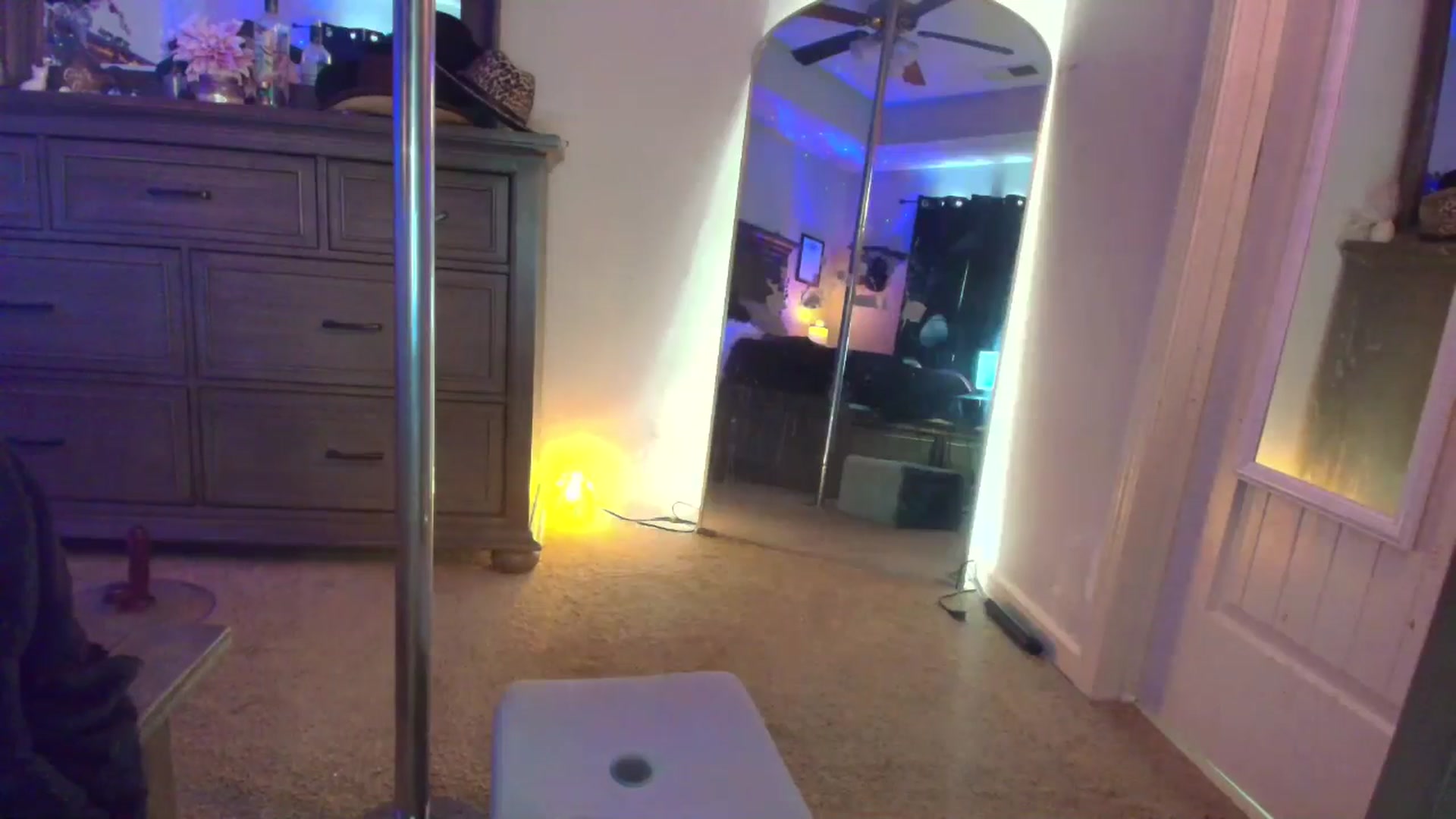 Gallery image thumbnail from PoleBunnyXxx's myfreecams stream on, 04/22/2026, 18:40 image 8 of 20