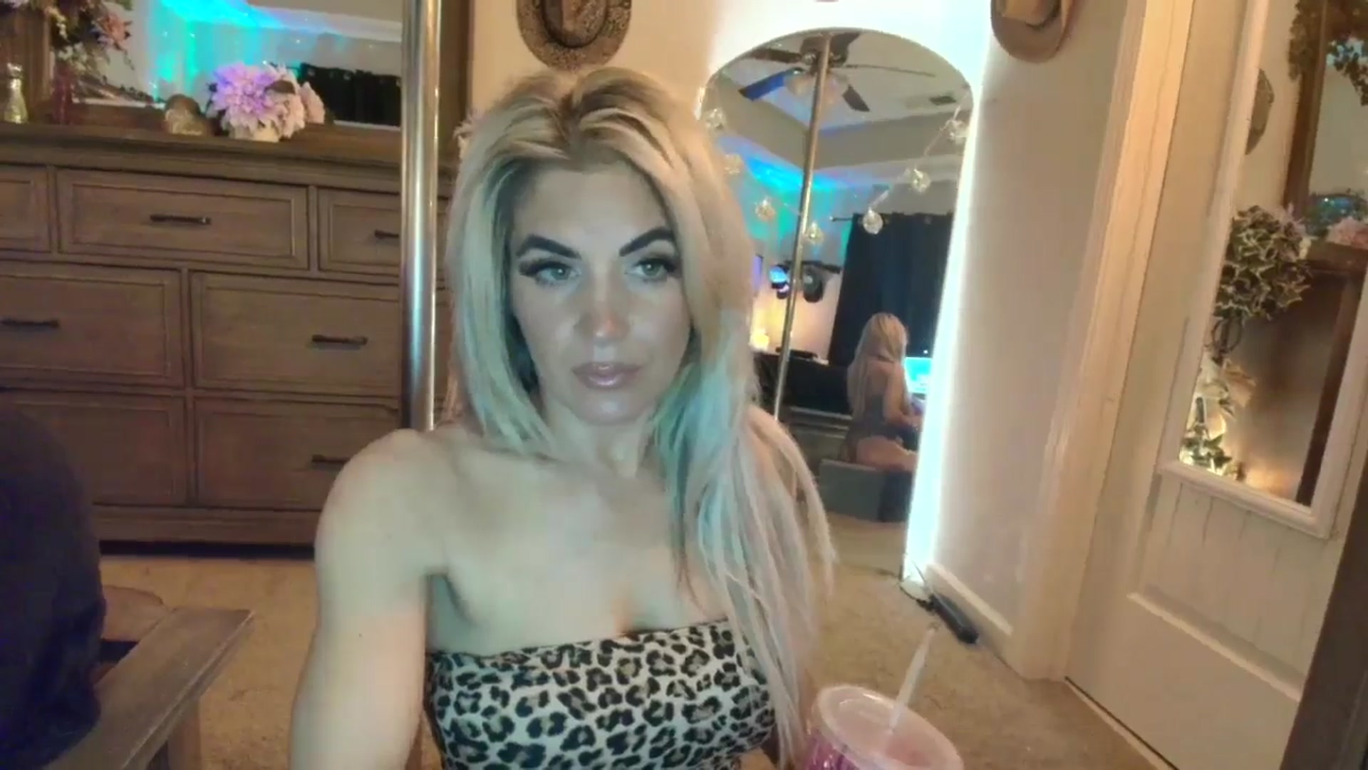 Gallery image thumbnail from PoleBunnyXxx's myfreecams stream on, 05/03/2026, 01:26 image 3 of 20